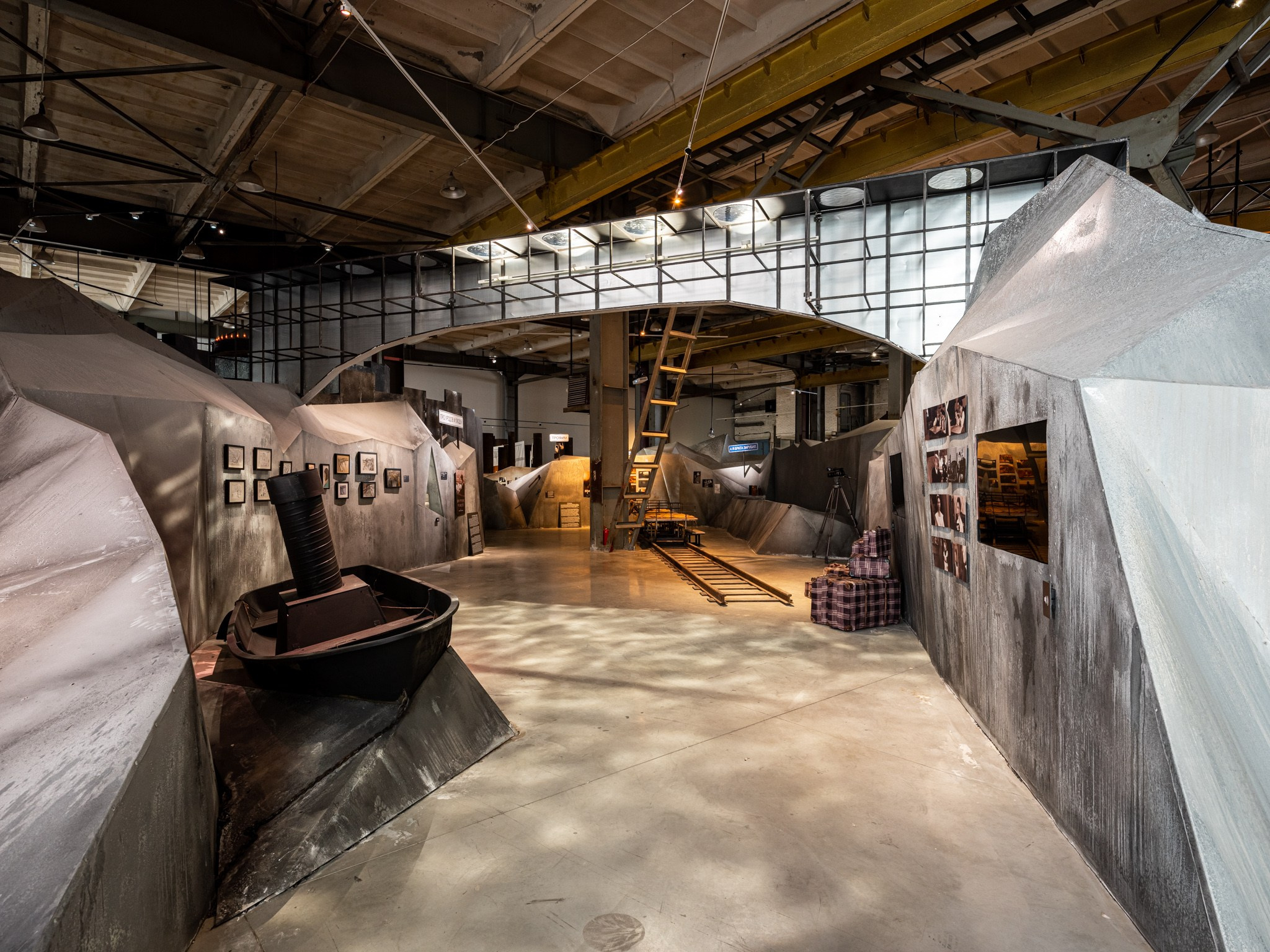 Выставка-путешествие «Балабанов» Севкабельпорт (СПБ) Planet9 2023. Фотограф Василий Буланов