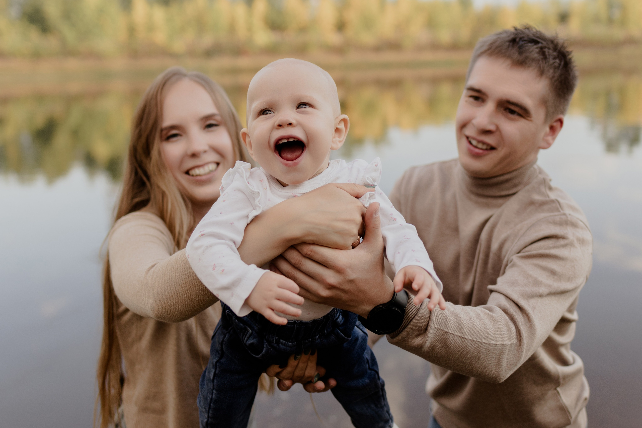 Ольга, Виталий и Мирослава. Свадебный фотограф Чайковский