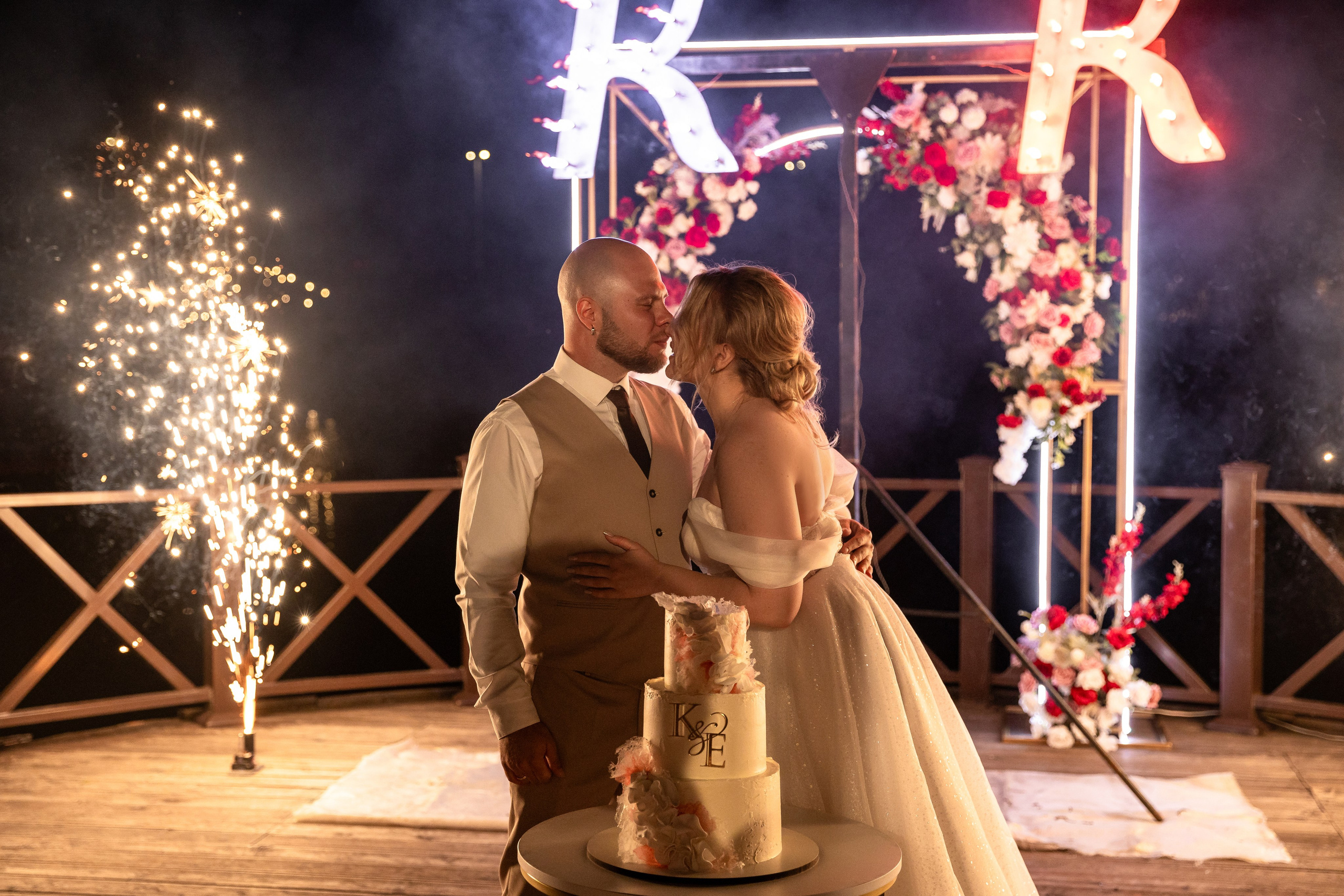 бенгальские огни на свадьбе, Теплица Парк, фотограф Гладков