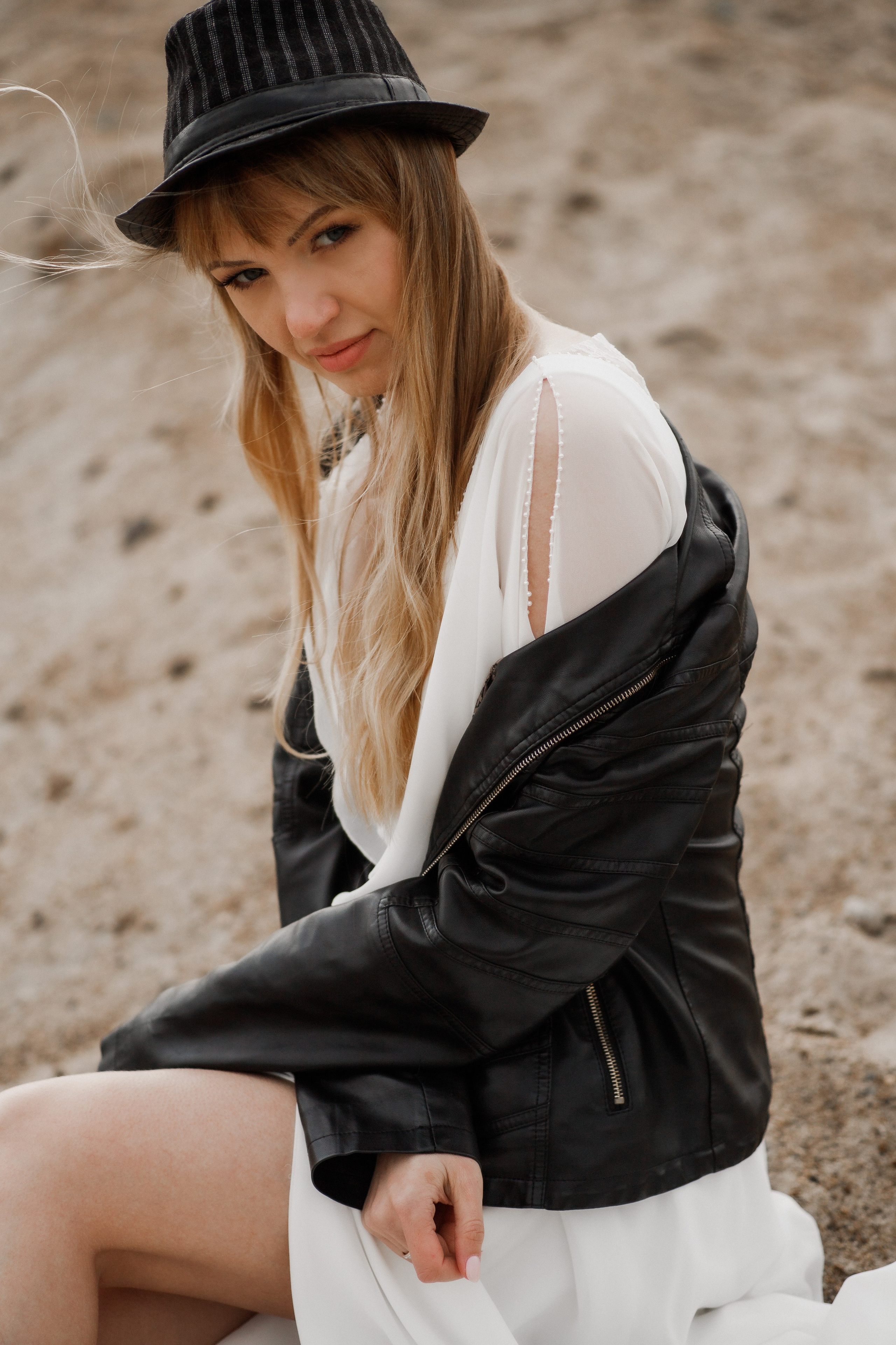 В песках на закате. Креативный и женский Фотограф Омске Наталья Лебедева