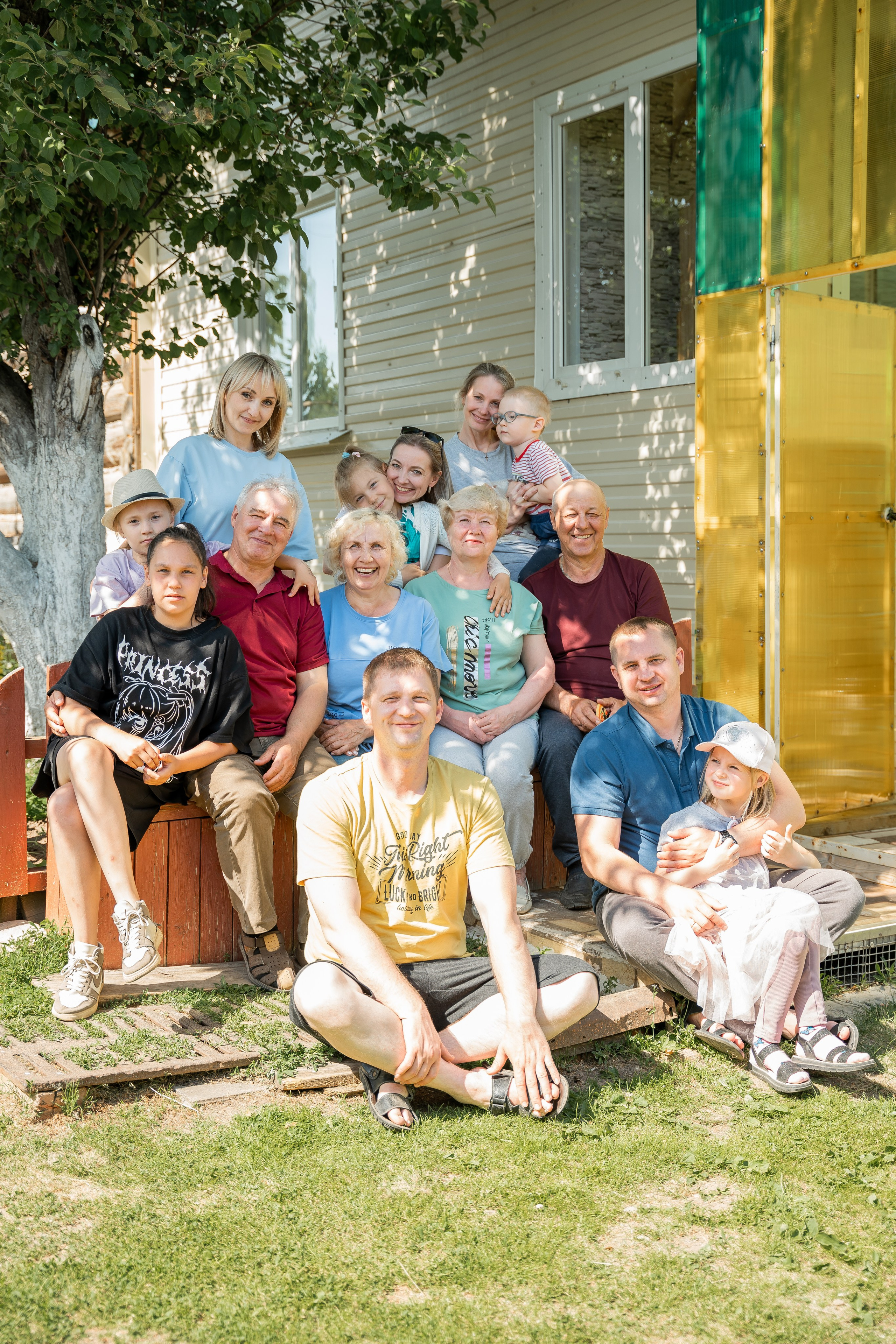 Связь поколений. А у дедушки с бабушкой юбилей