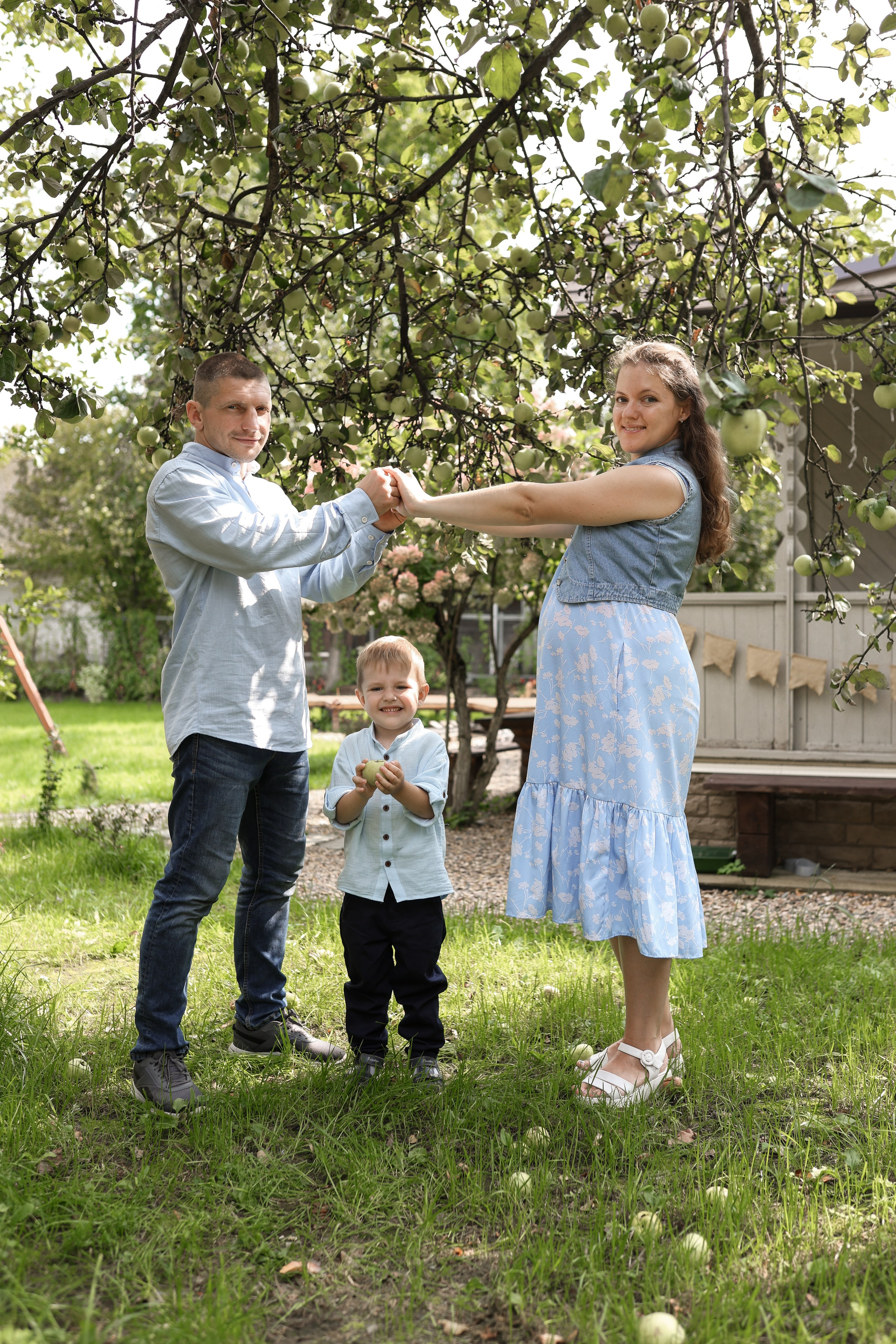 Фотосессия беременности в загородной студии Купавна. Фотограф в Железнодорожном и Балашихе