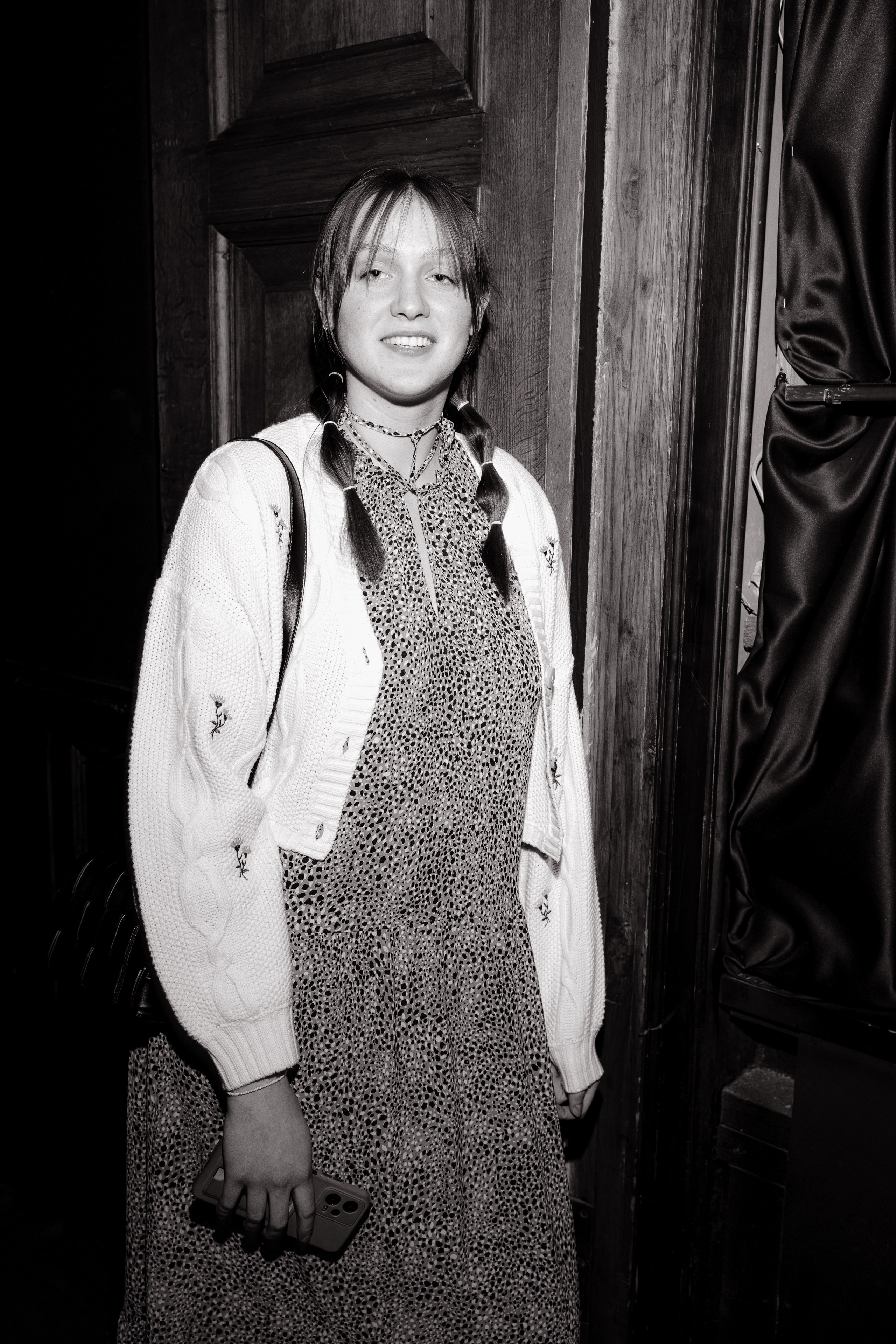 Бонд с кнопкой. Gorsvet.ph