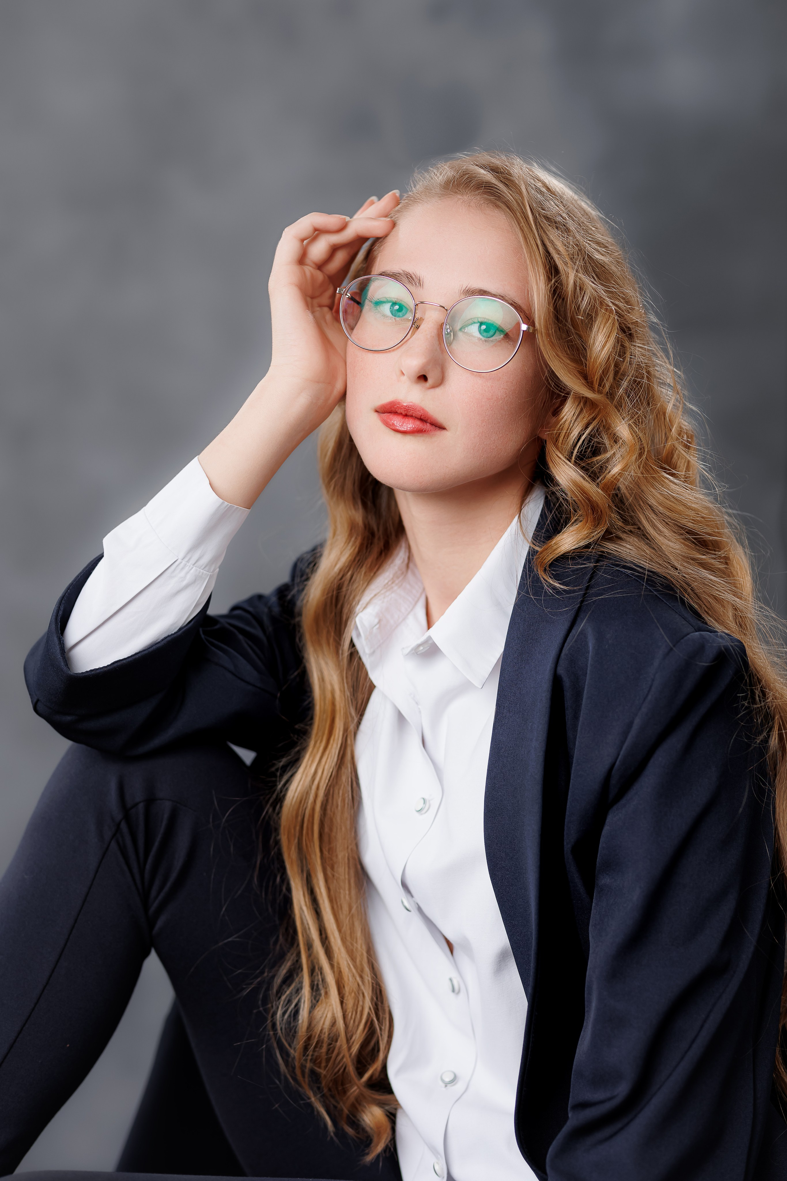 Портреты на однотонном фоне. Семейный и детский фотограф Комина Елена, Власиха, Одинцово