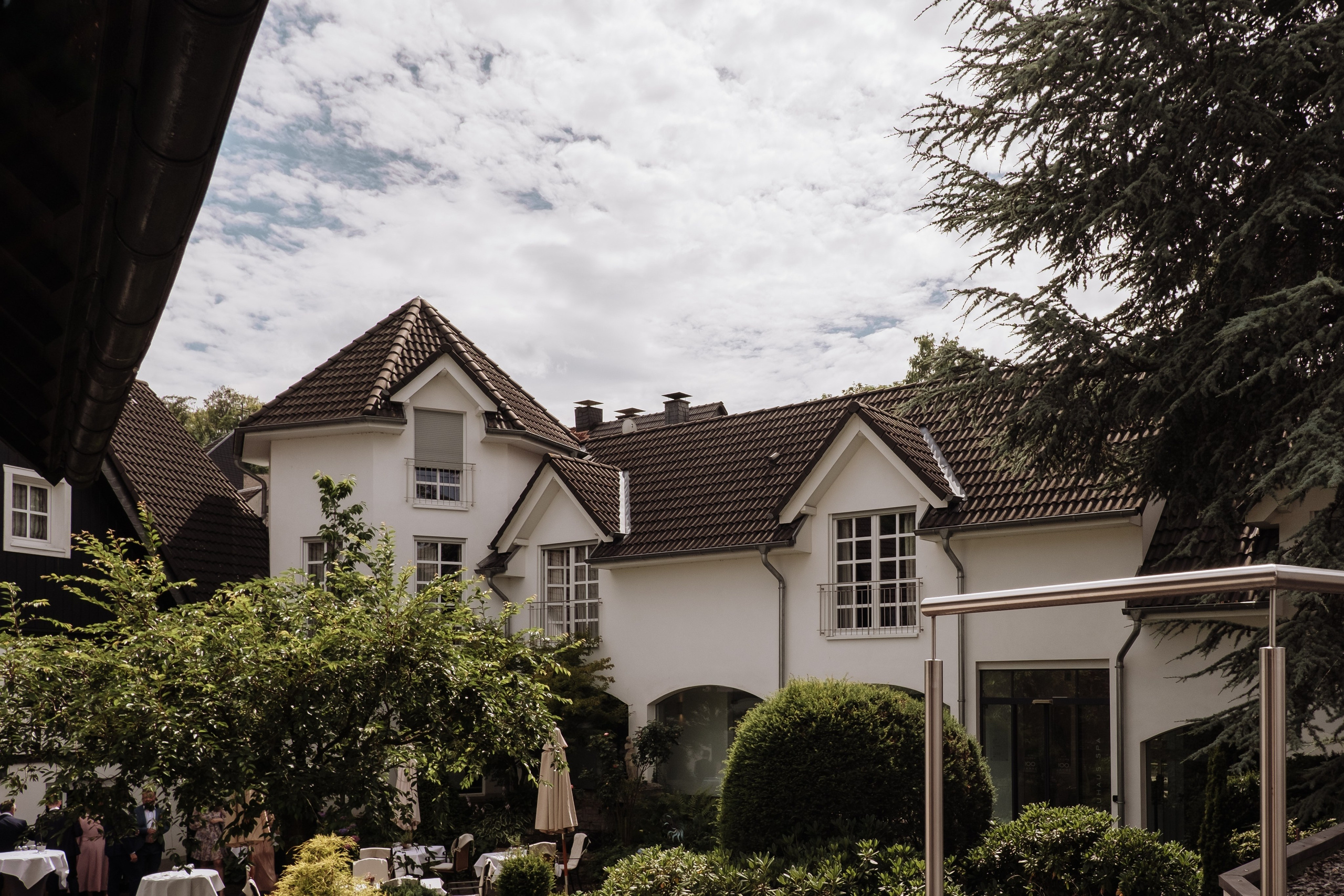 Eric & Elina. Photographer Cologne Bonn Europe Anna Ketova