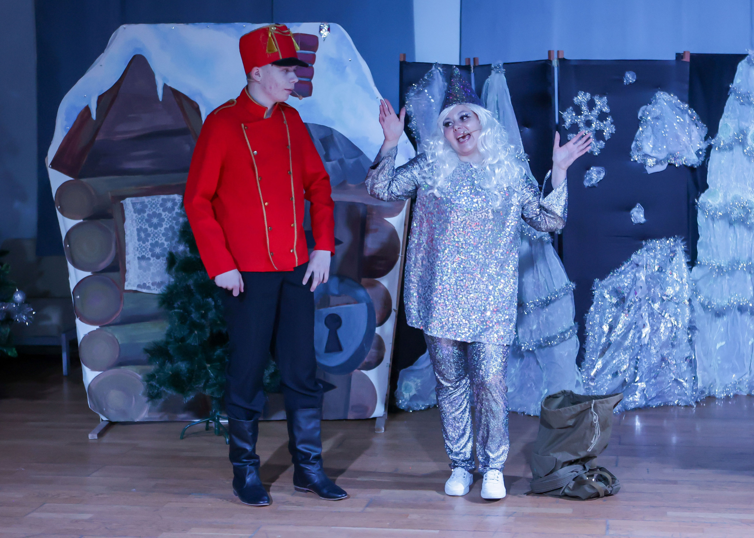 Новогодняя скачзка центр детского творчесва Подольск. Выпускные альбомы и школьный фотограф в Подольске, Троицке, Щербинке, Москве и Московской области