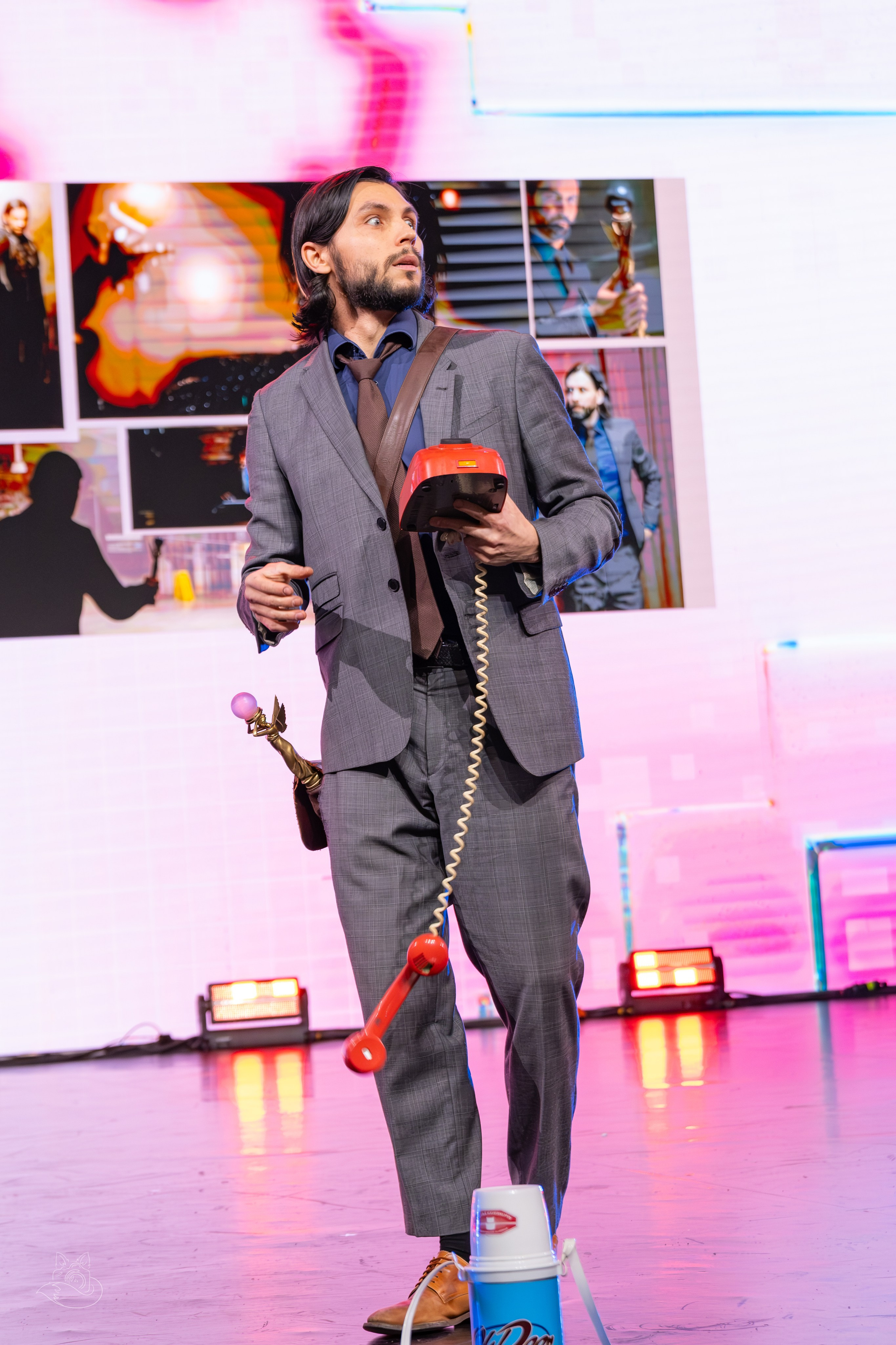 Сцена РЭД ЭКСПО 2024. Косплей фотограф