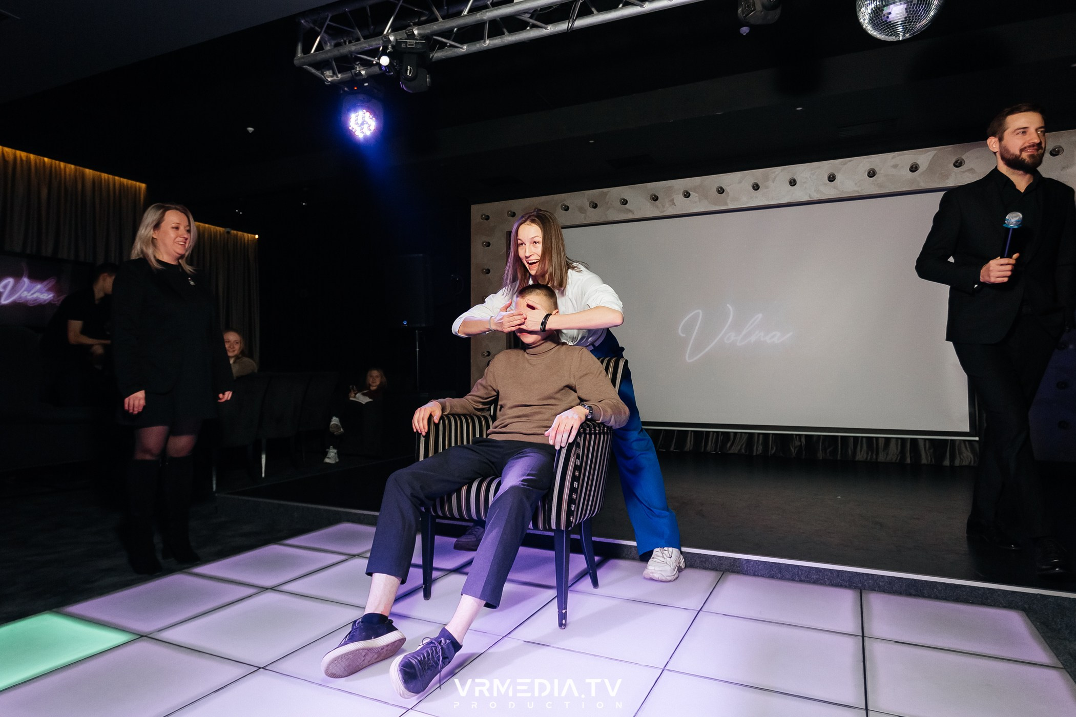 Выходные в караоке-баре «Volna»