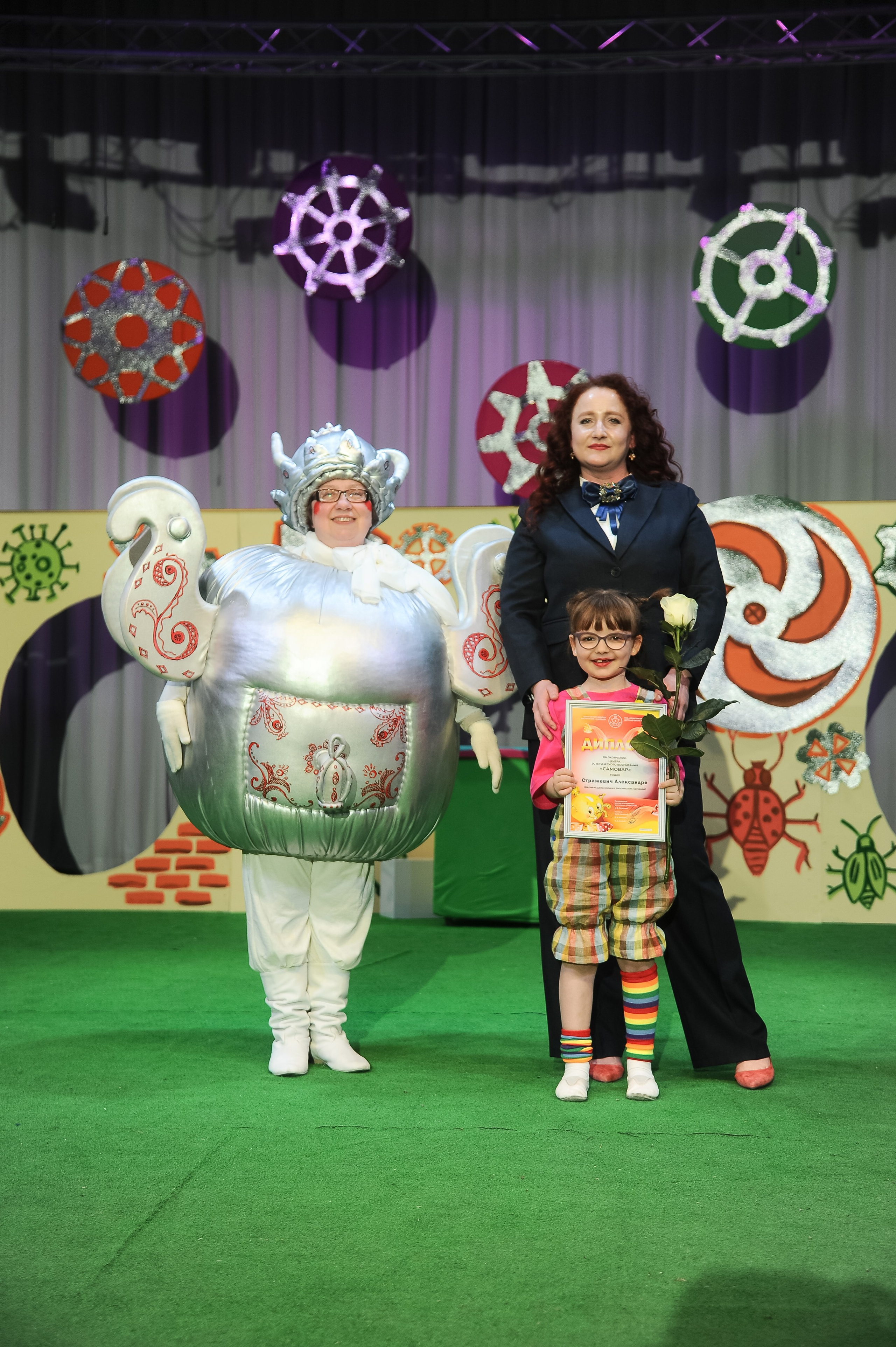 Выпускной 2025, детский центр «Самовар». Фотограф Олег Юршевич Солигорск Минск