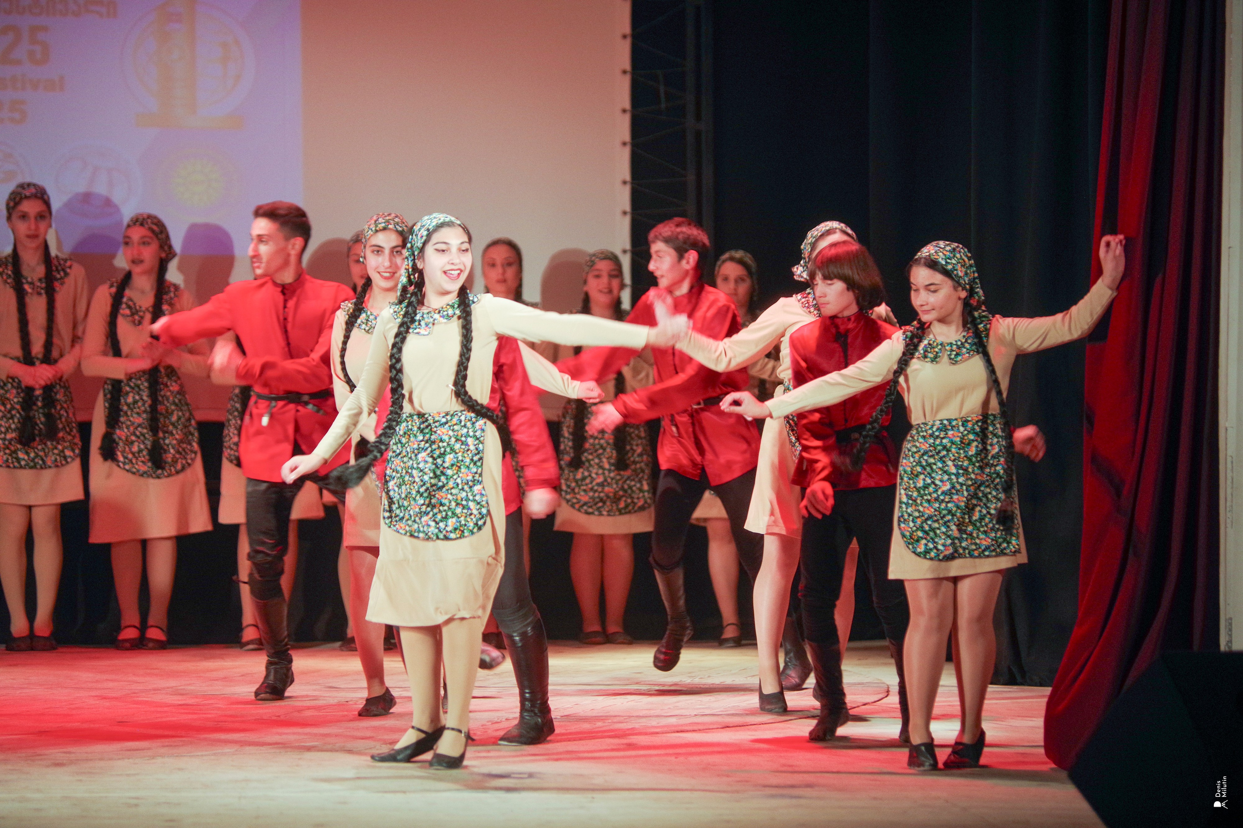 Танцы в прекрасном Они. Портретный фотограф Денис Милютин