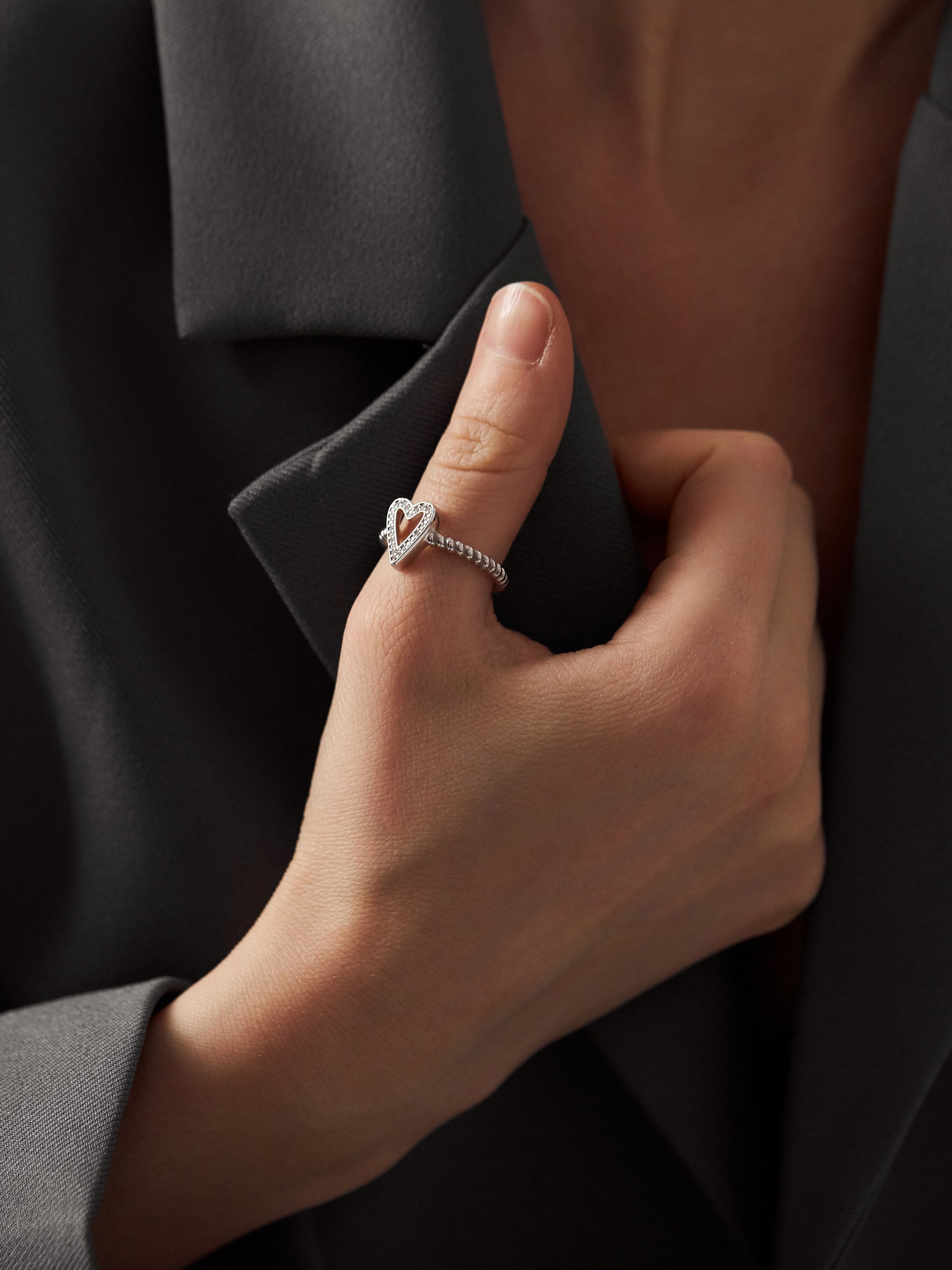 Фотосъемка ювелирных украшений Екатеринбург бижутерия Wildberries ВБ Ozon Озон предметная съемка Екб заказать цена фотосъемка товара WB. Фотограф Екатеринбург Анастасия Жерновская | Маркетплейсы и нейрофото