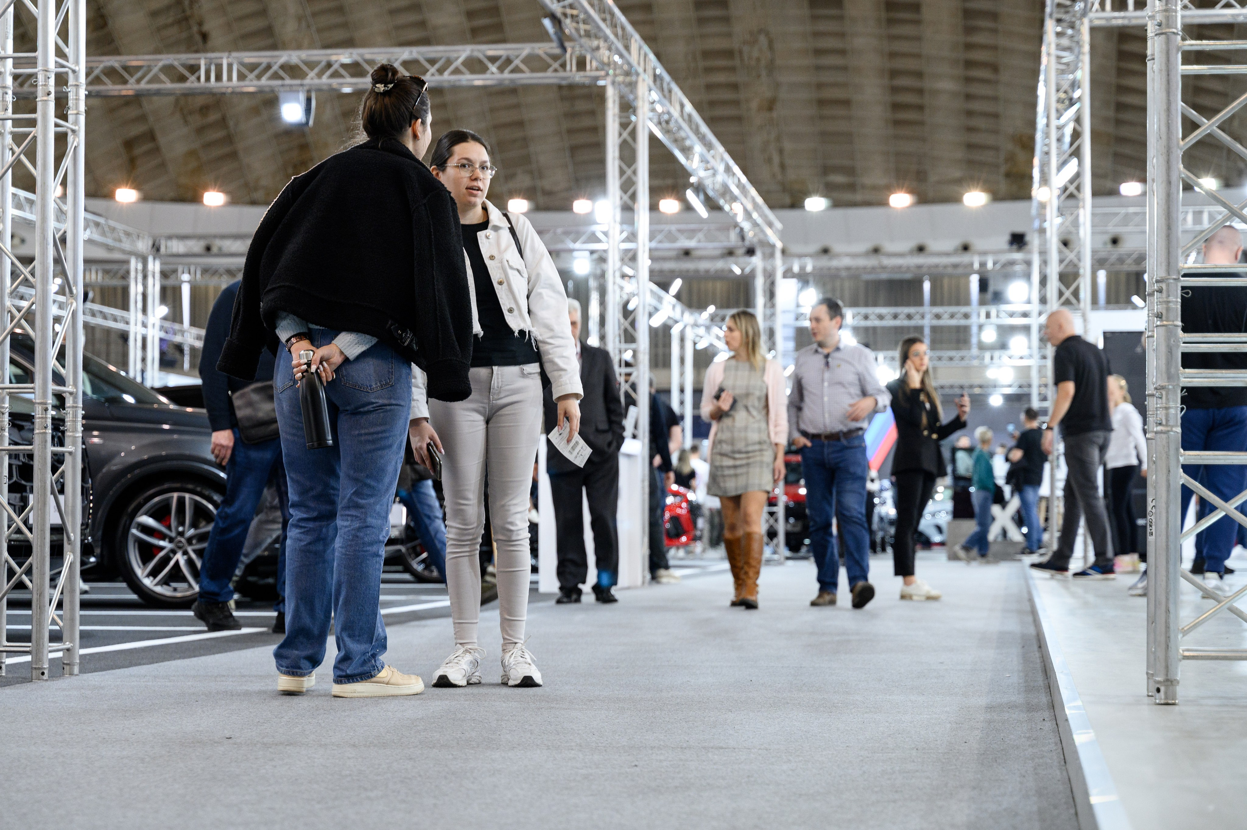 56-й Международный автосалон в Белграде. Елена Чеснокова спортивный фотограф во Владимире и Белграде