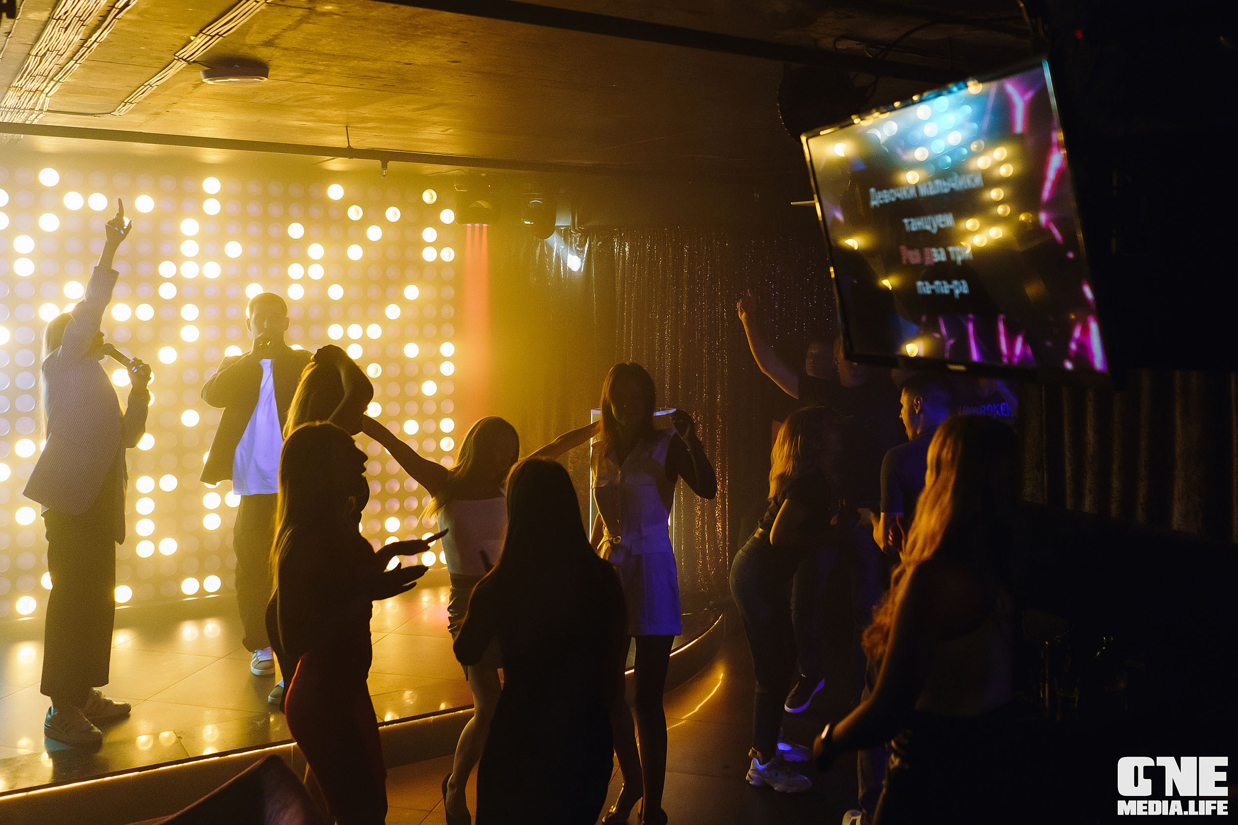 Фоторепортаж из караоке-клуба Эйфория. One Media Life: фоторепортажи, фотоотчеты с мероприятий и заведений