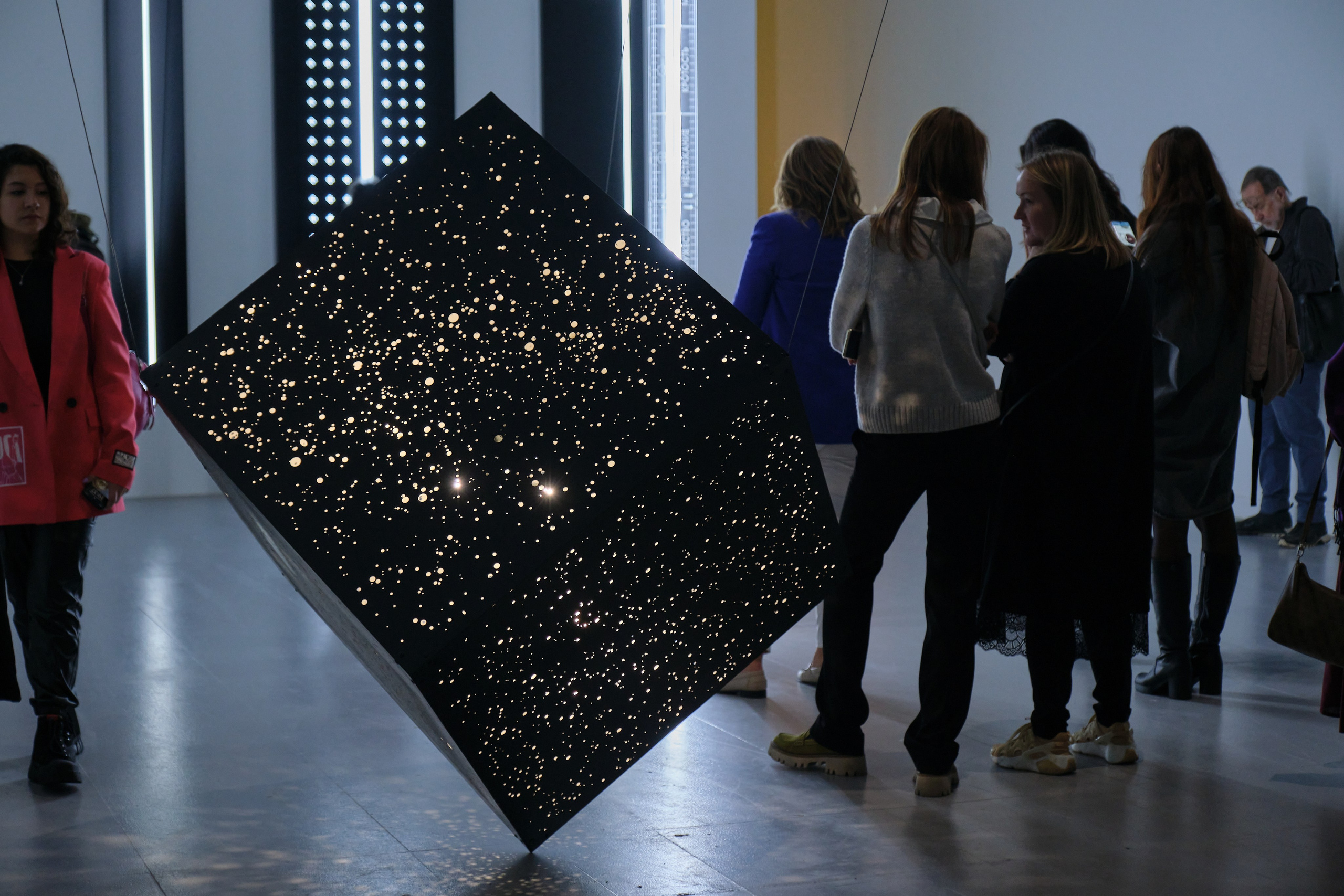 Выставка Свет. Третьяковская галерея. Профессиональный фотограф в Москве Захар Ишутин