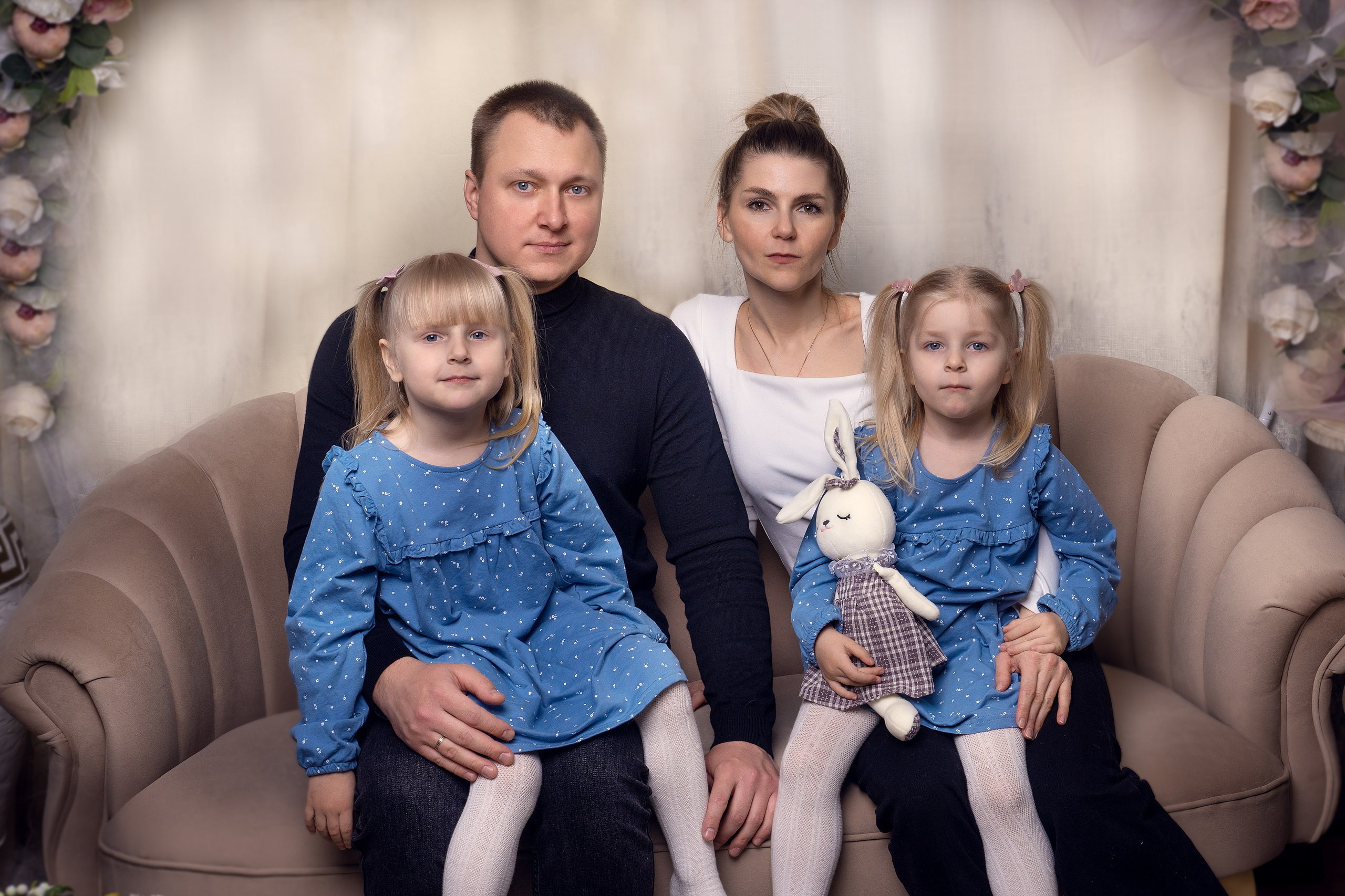 ВАНЬКИНЫ девчонки. Главная