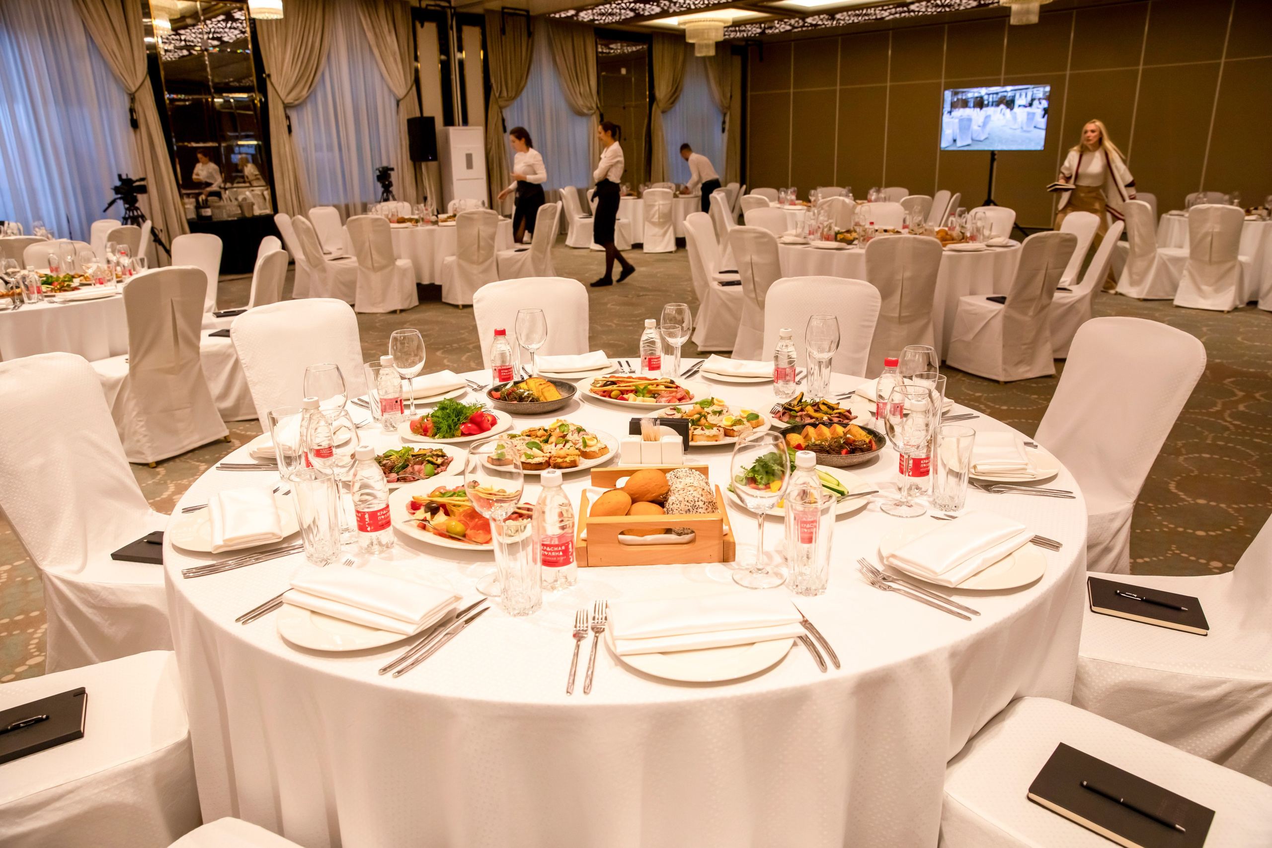 Бизнес — обед. Фотограф из Сочи Регина Труфанова