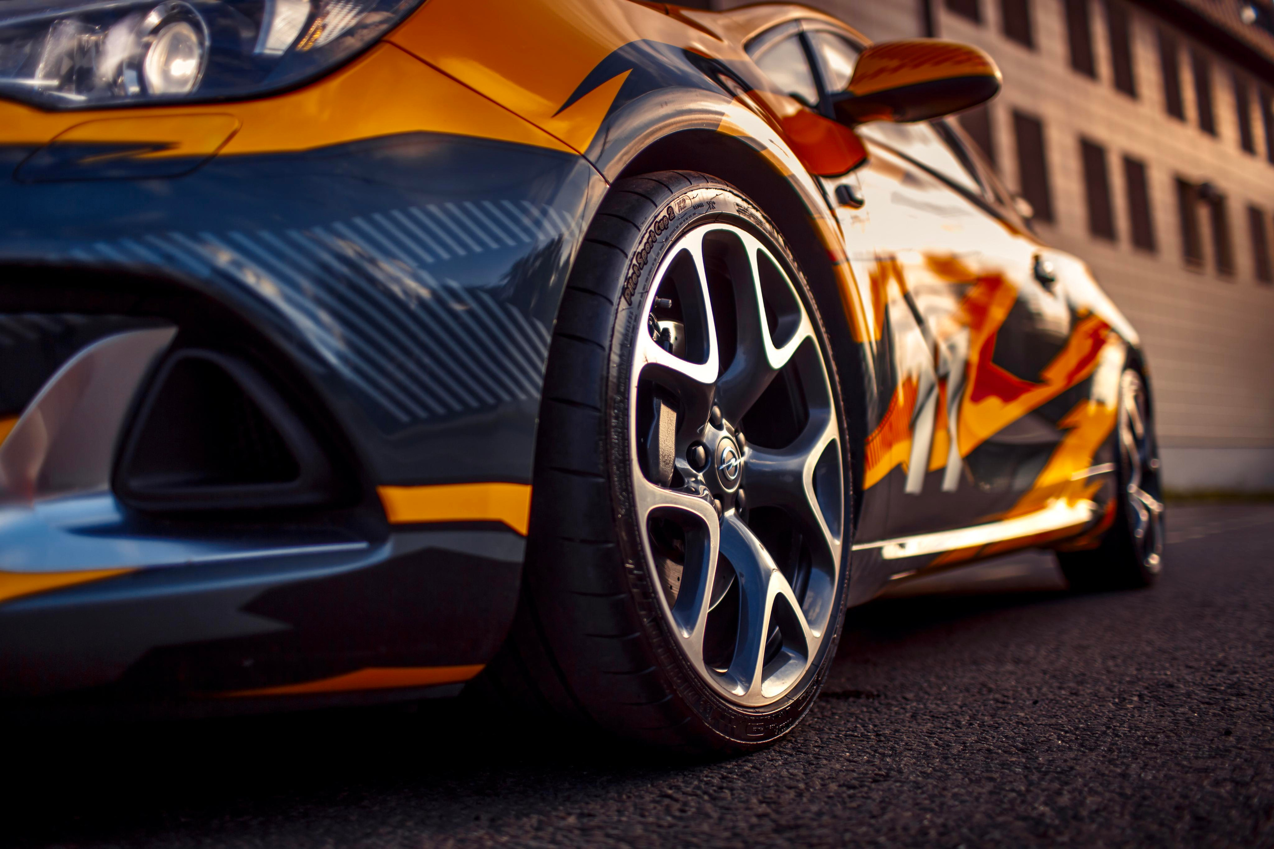 Винилография на Opel Astra OPC. Студия дизайна и оклейки авто Barmaley Design