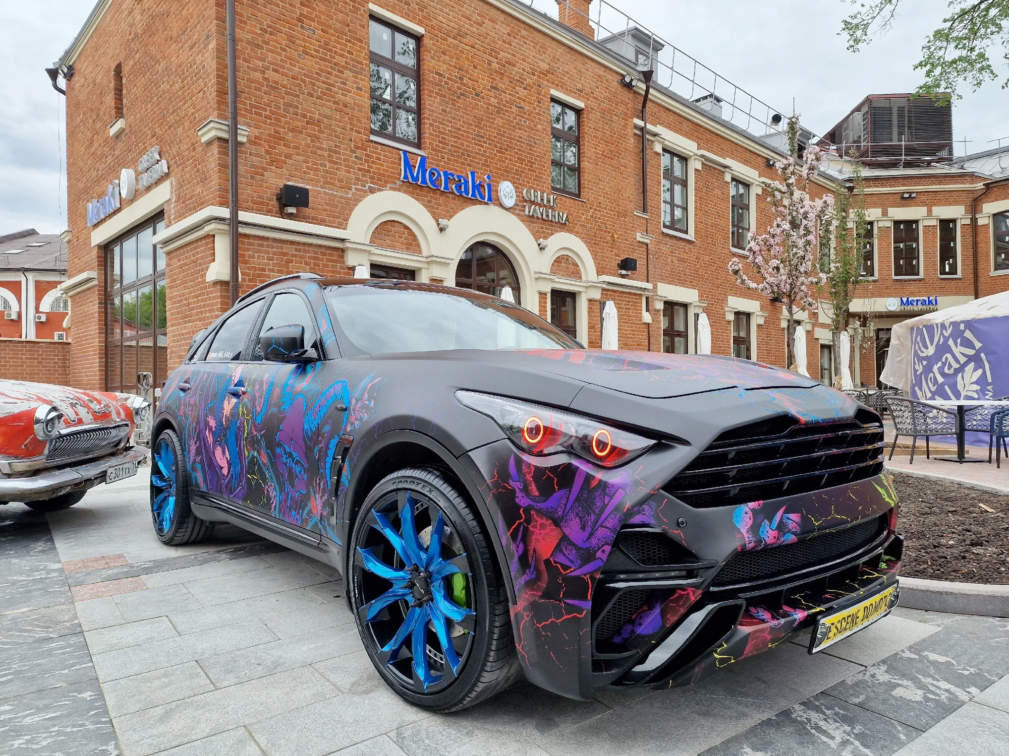 Винилография на Infiniti QX35 Draco. Студия дизайна и оклейки авто Barmaley Design