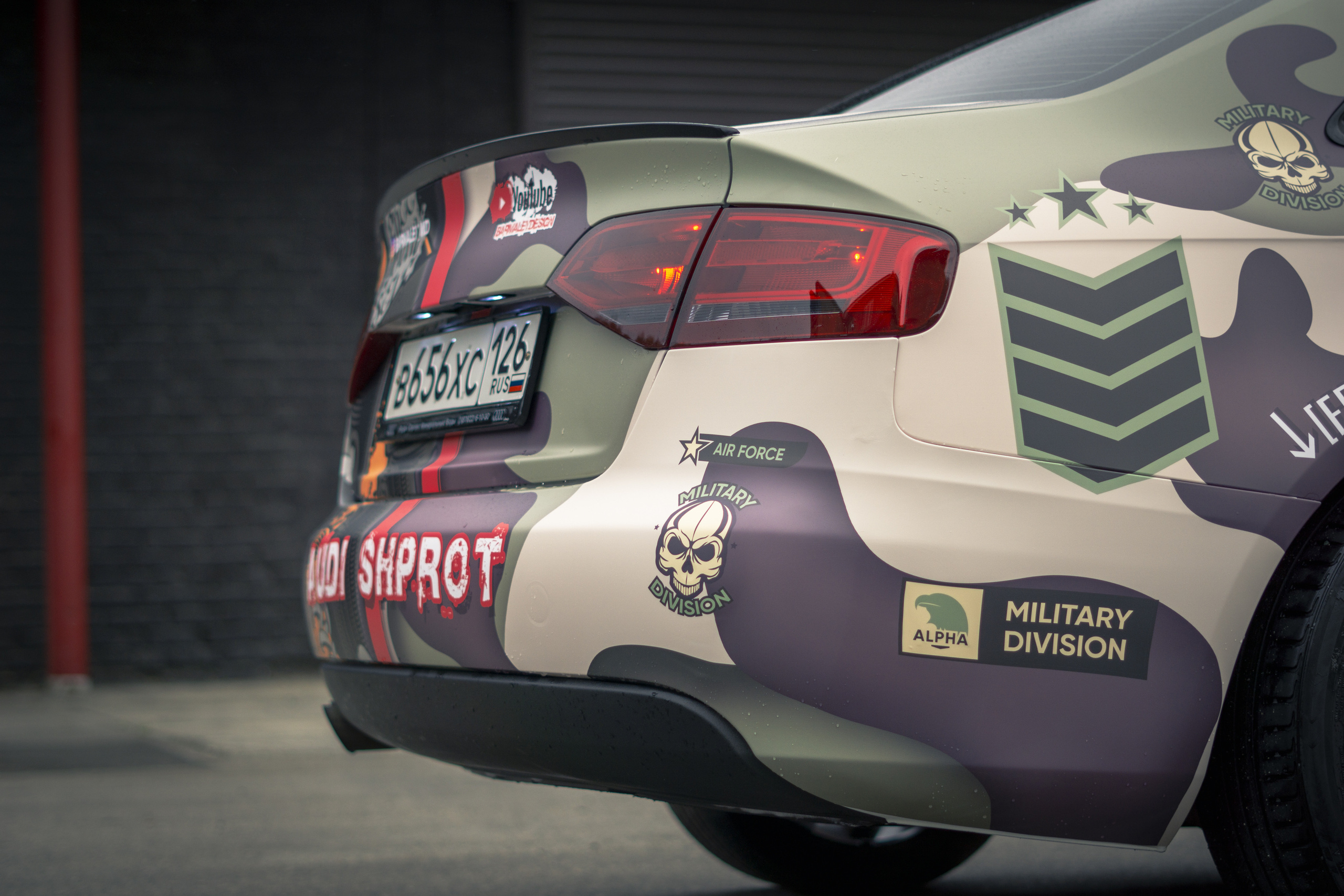 Винилография на Audi A4. Студия дизайна и оклейки авто Barmaley Design