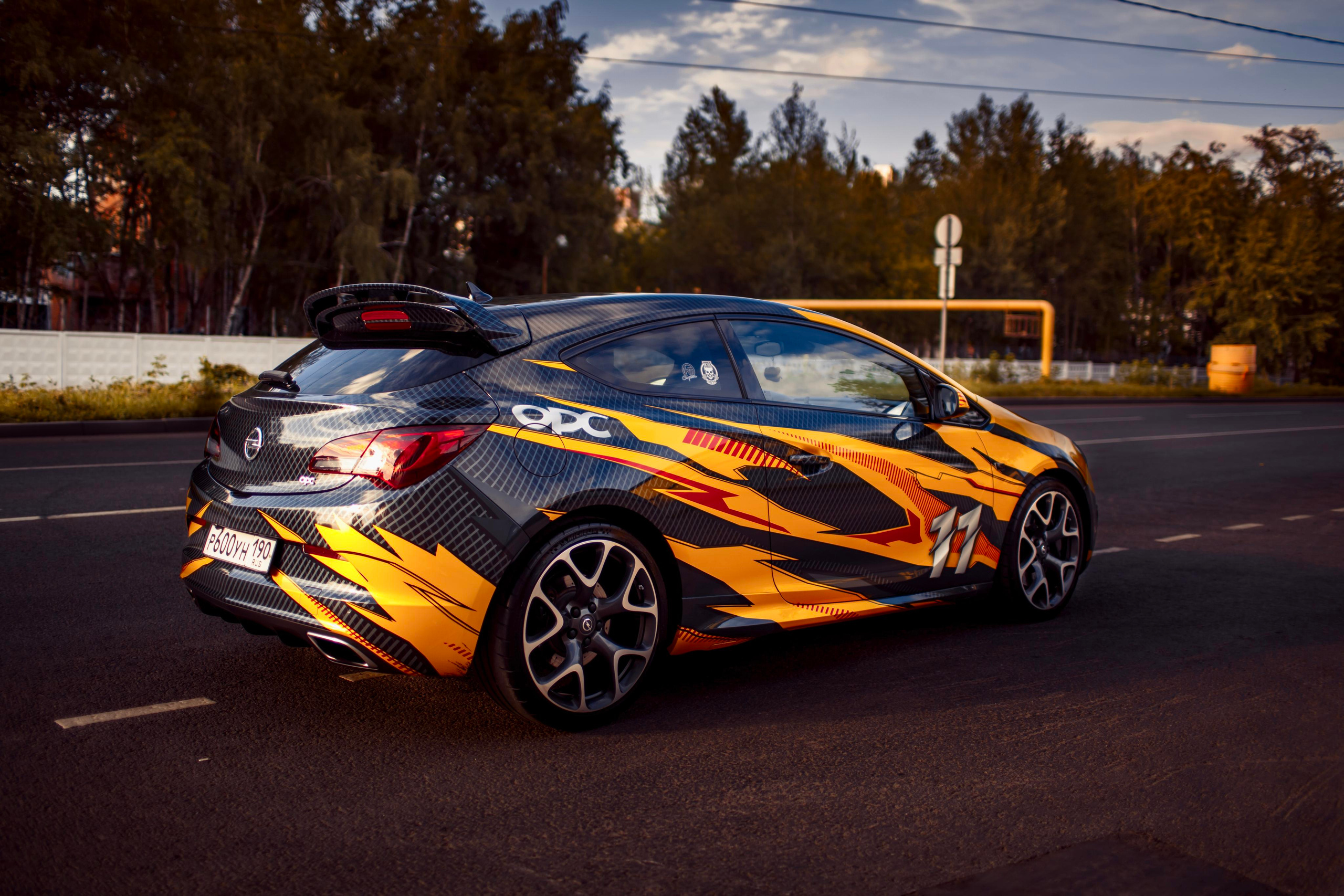 Винилография на Opel Astra OPC. Студия дизайна и оклейки авто Barmaley Design