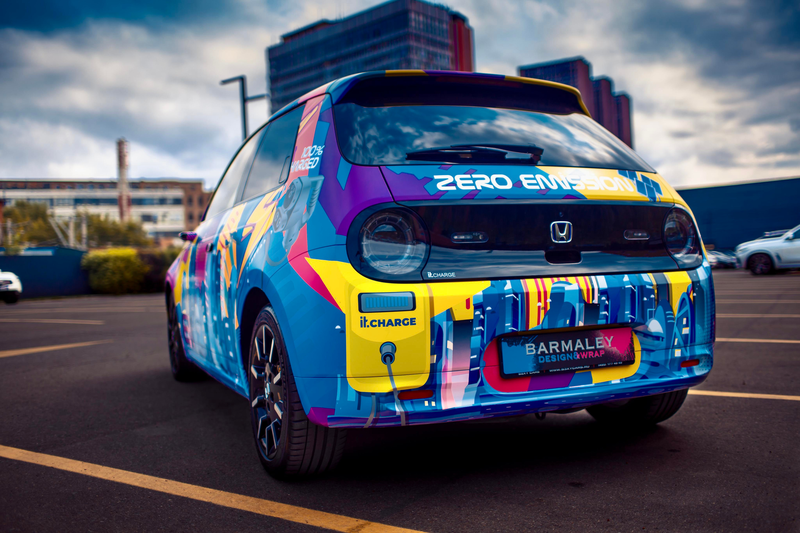 Винилография на Honda E. Студия дизайна и оклейки авто Barmaley Design