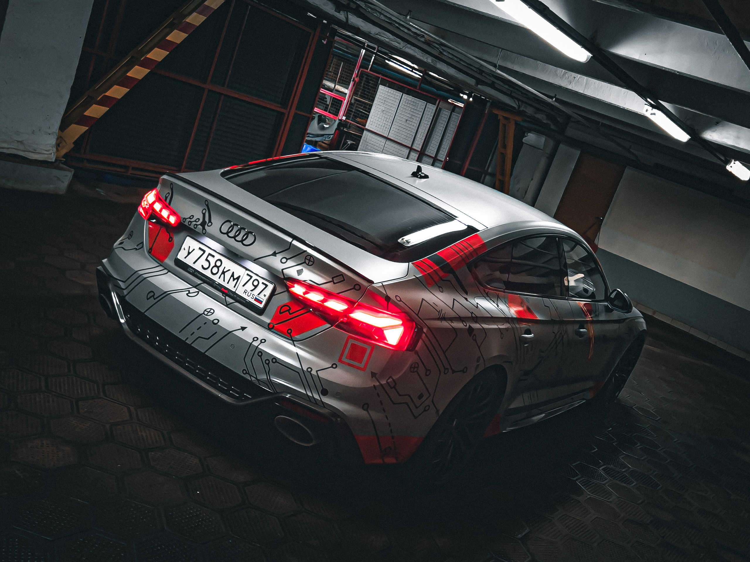 Винилография на Audi RS5. Студия дизайна и оклейки авто Barmaley Design