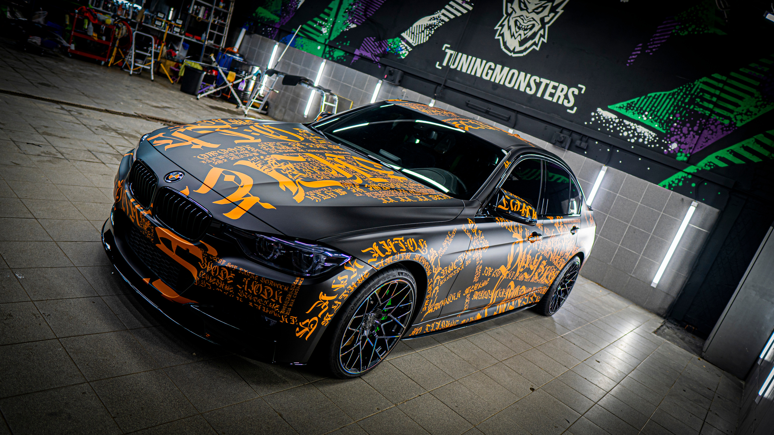 Винилография на BMW 3 F30. Студия дизайна и оклейки авто Barmaley Design