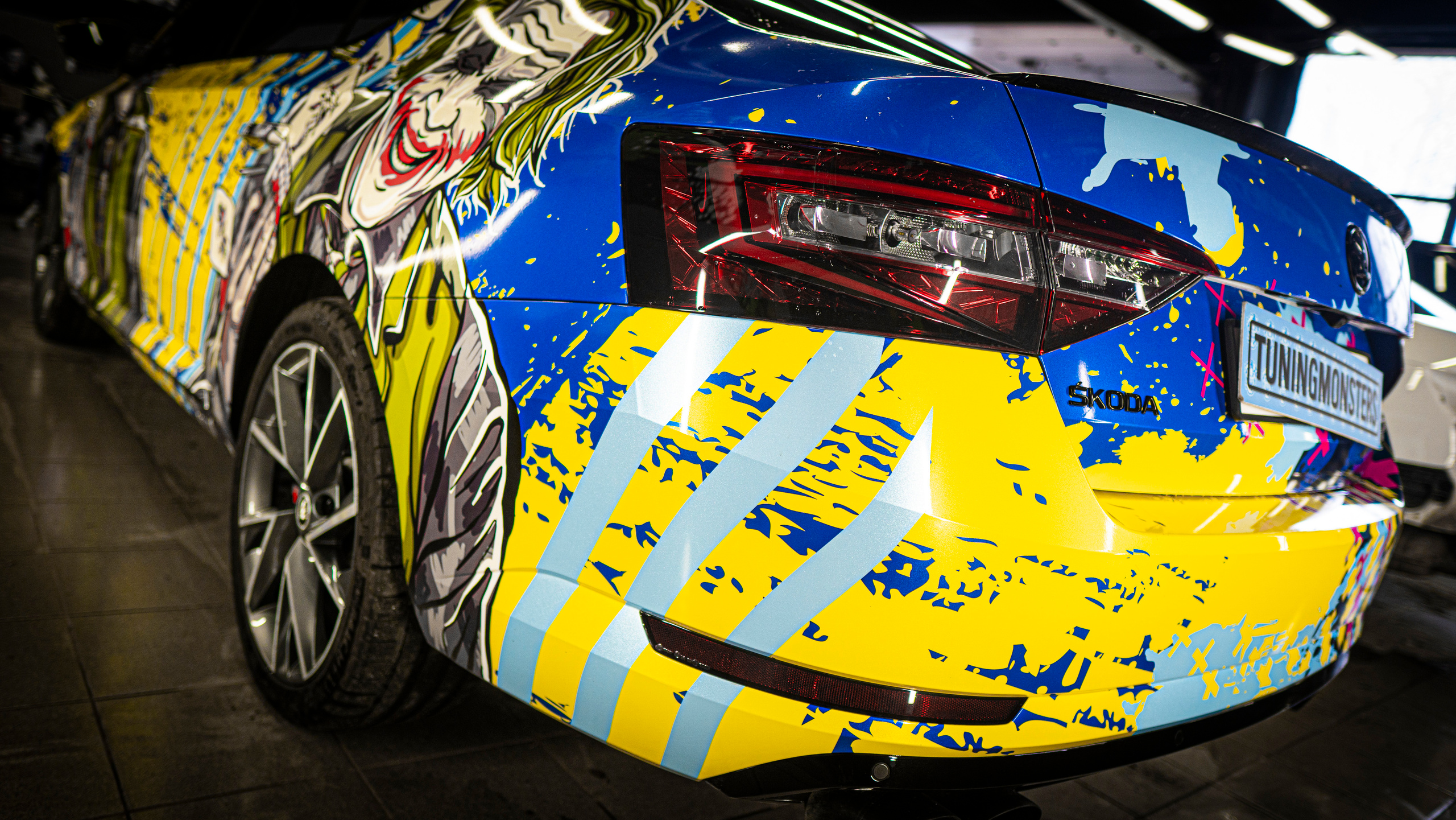 Винилография на Skoda Superb. Студия дизайна и оклейки авто Barmaley Design