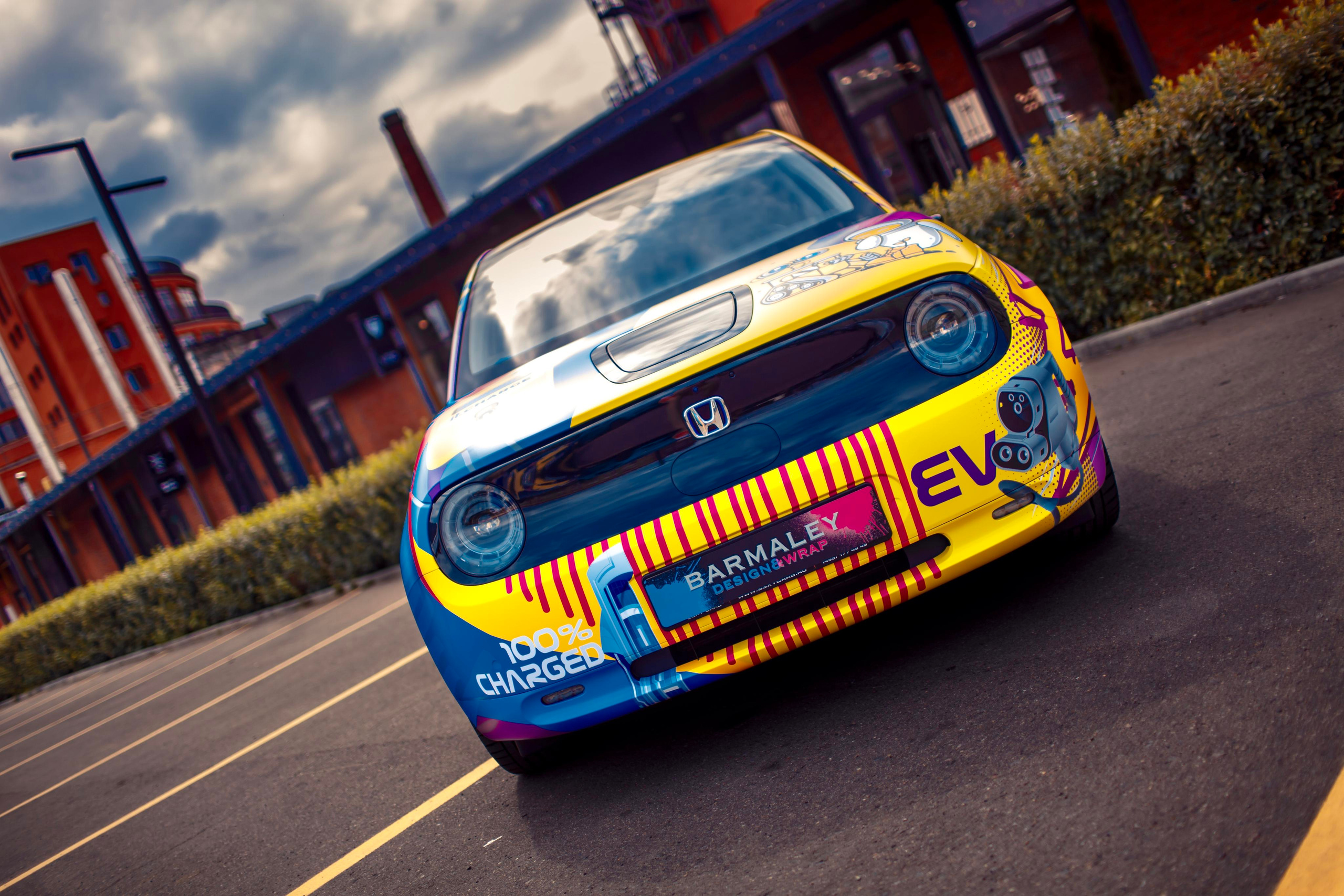 Винилография на Honda E. Студия дизайна и оклейки авто Barmaley Design
