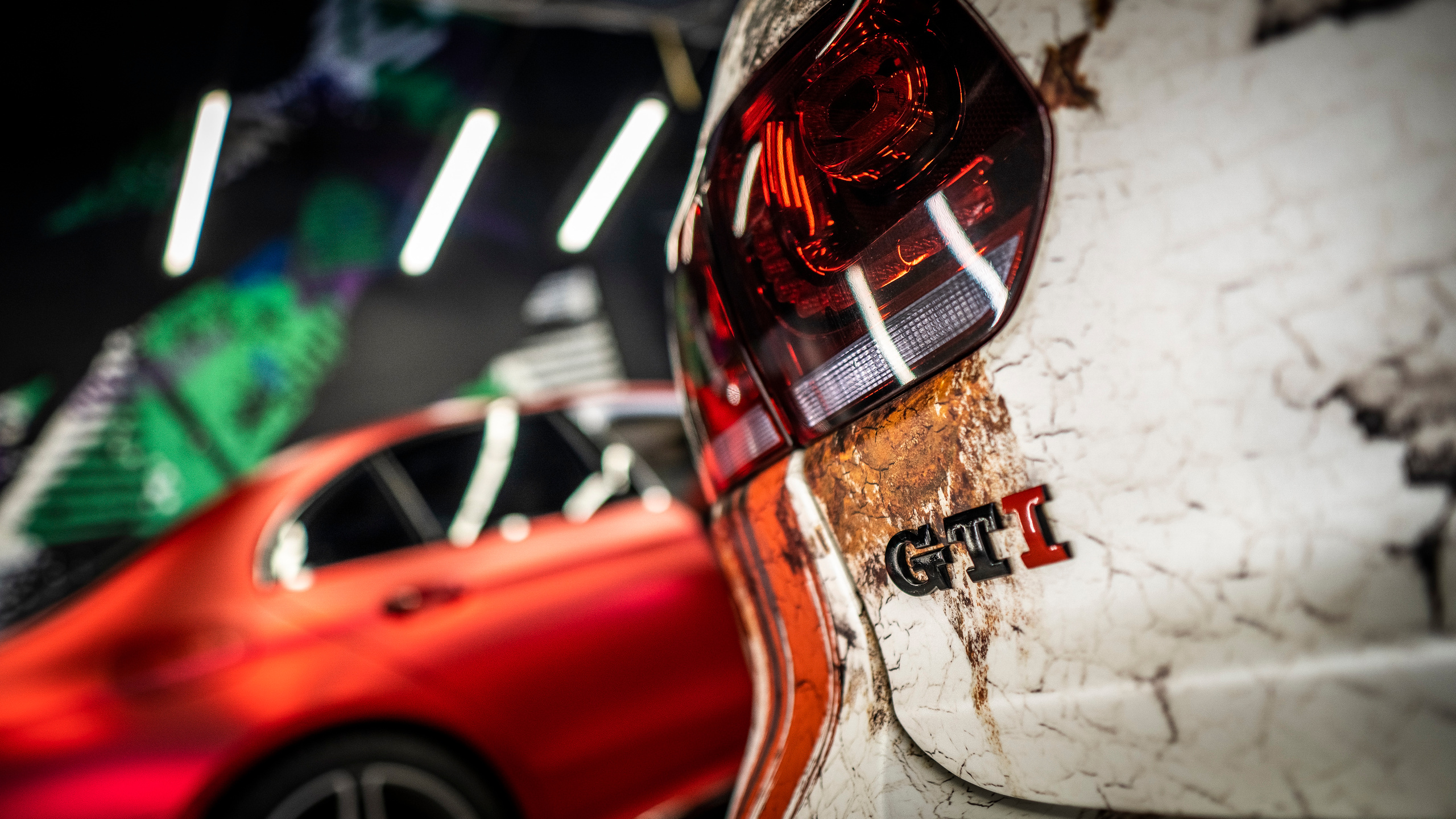 Винилография на VolksWagen Golf GTI. Студия дизайна и оклейки авто Barmaley Design