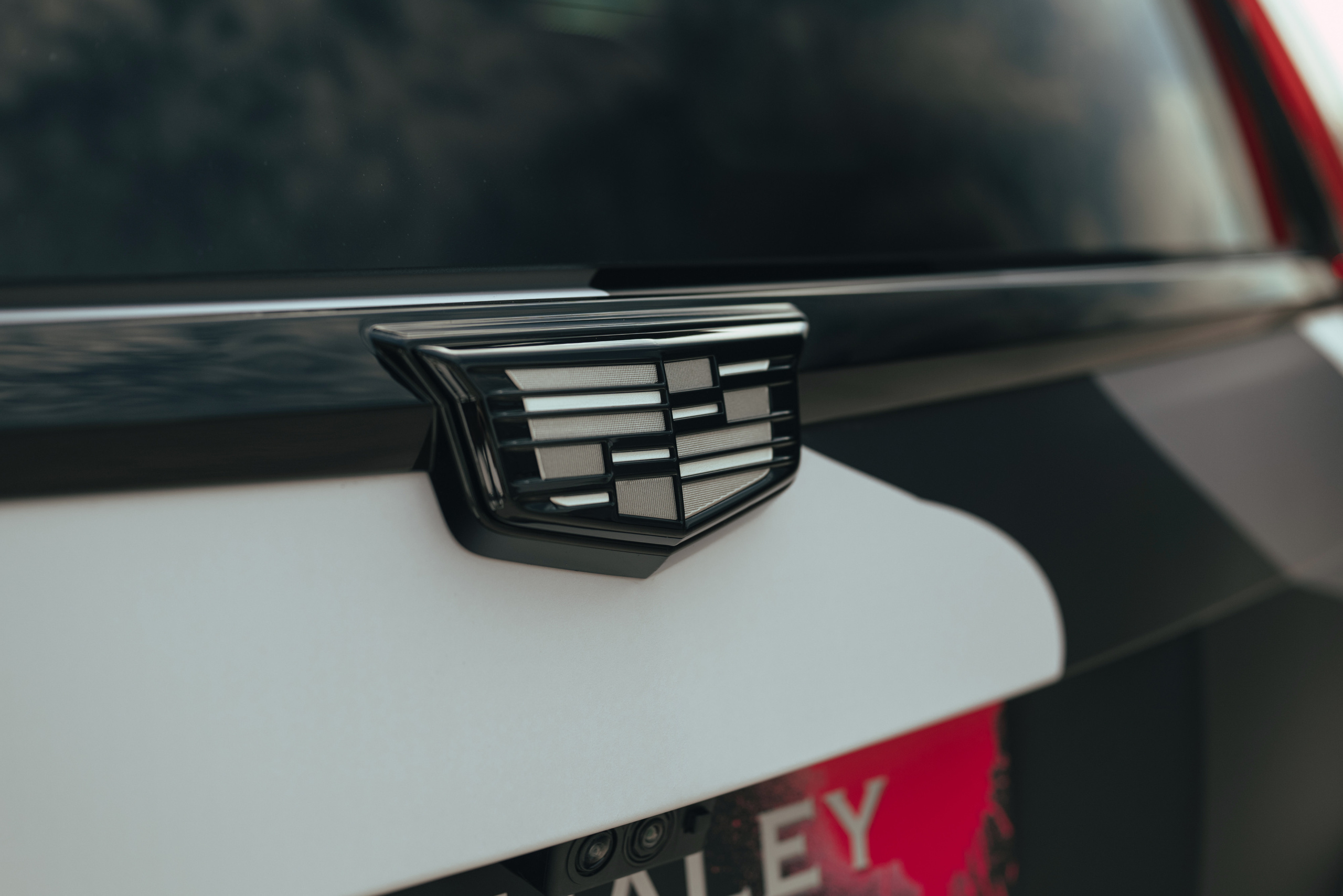 Винилография на Cadillac Escalade. Студия дизайна и оклейки авто Barmaley Design