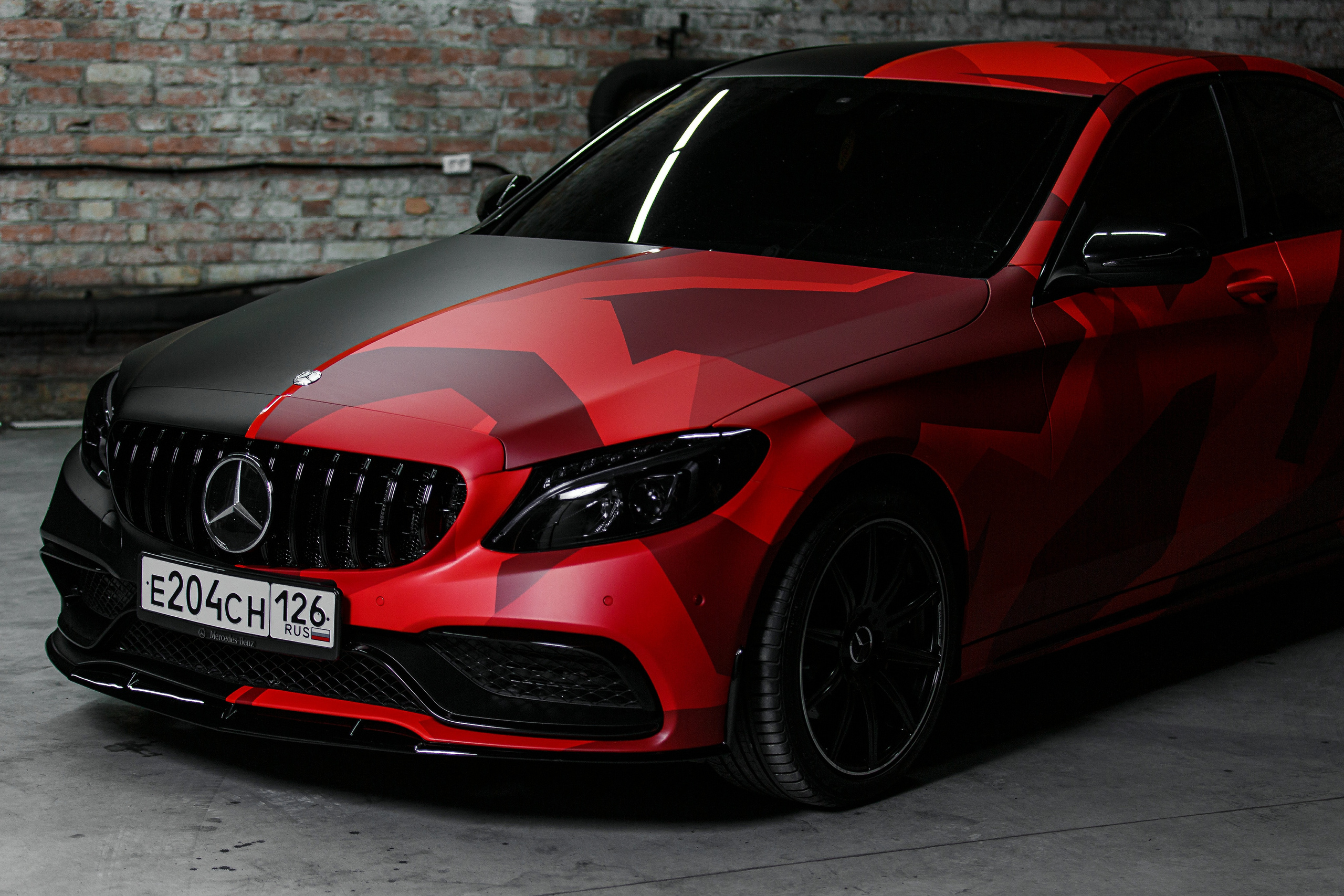 Винилография на Mercedes Benz C. Студия дизайна и оклейки авто Barmaley Design