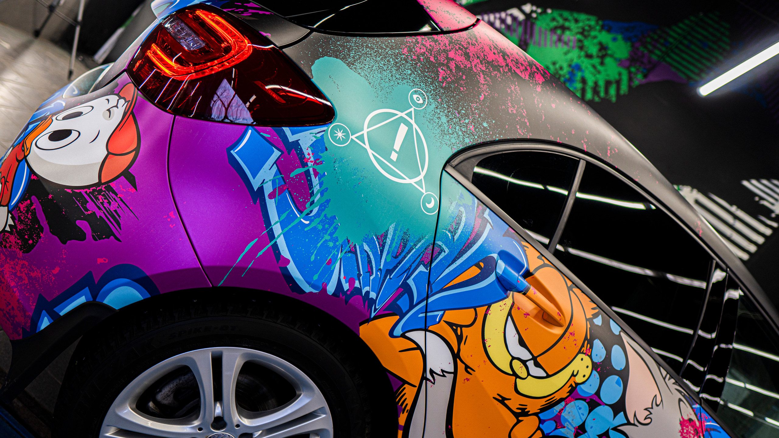 Винилография на Mercedes Benz A. Студия дизайна и оклейки авто Barmaley Design