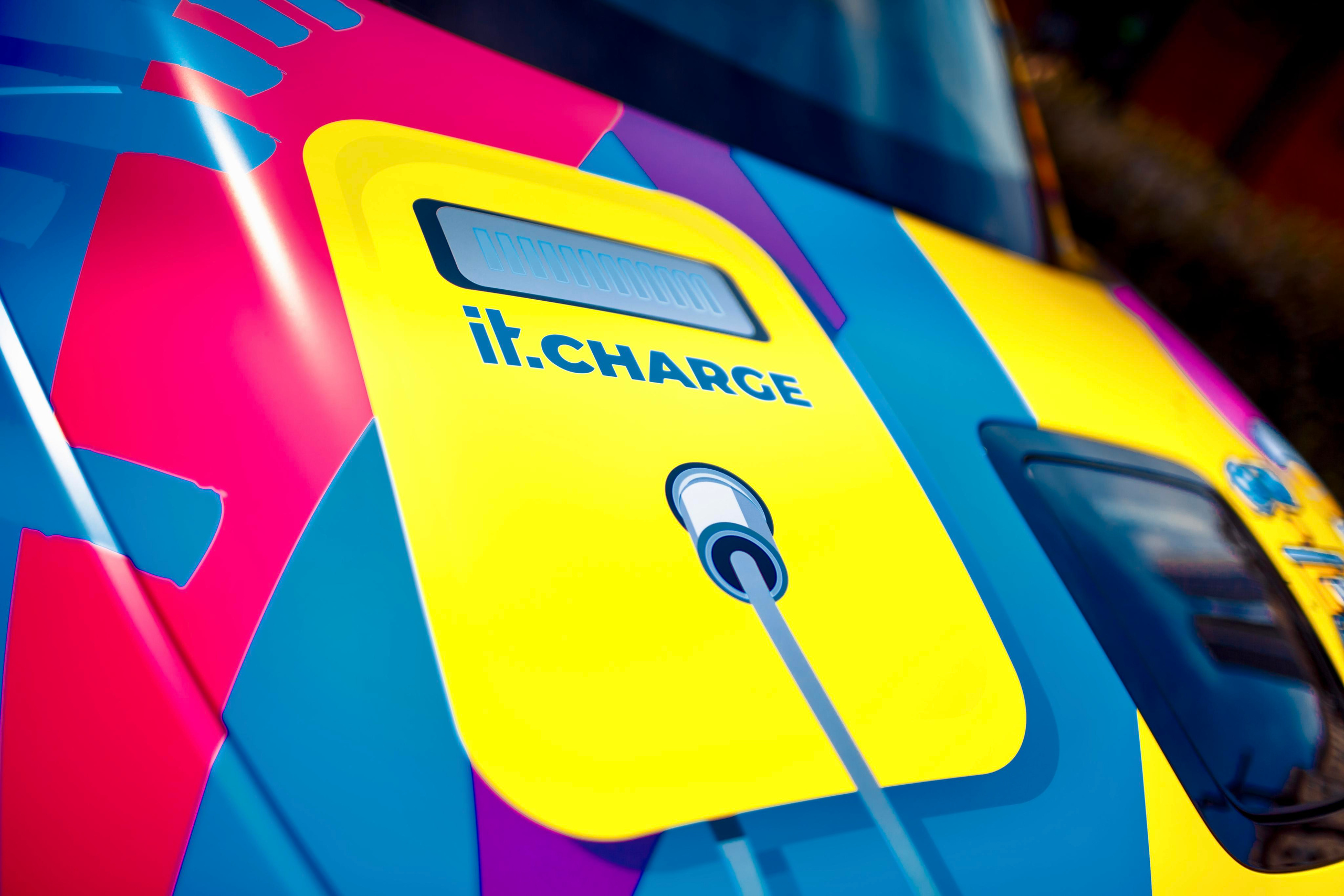 Винилография на Honda E. Студия дизайна и оклейки авто Barmaley Design