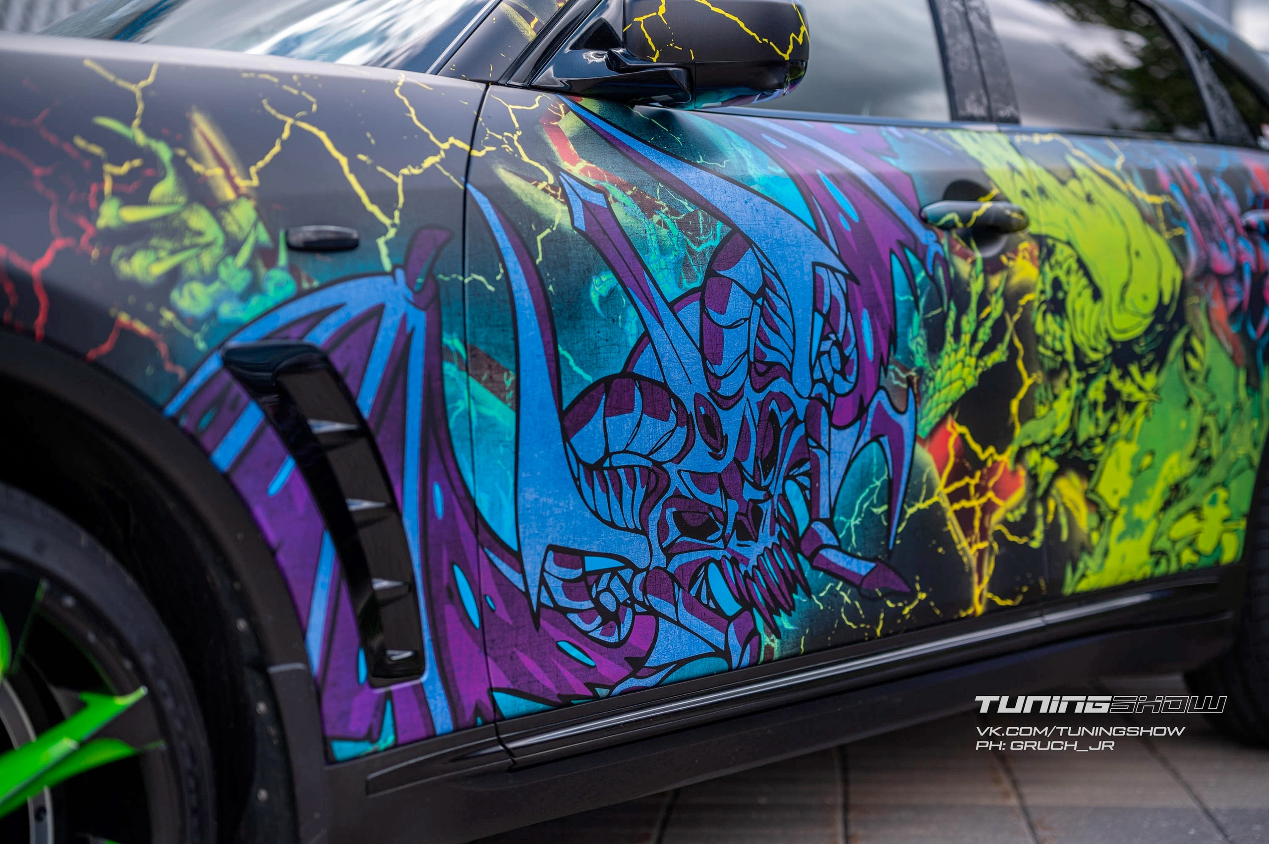 Винилография на Infiniti QX35 Draco. Студия дизайна и оклейки авто Barmaley Design