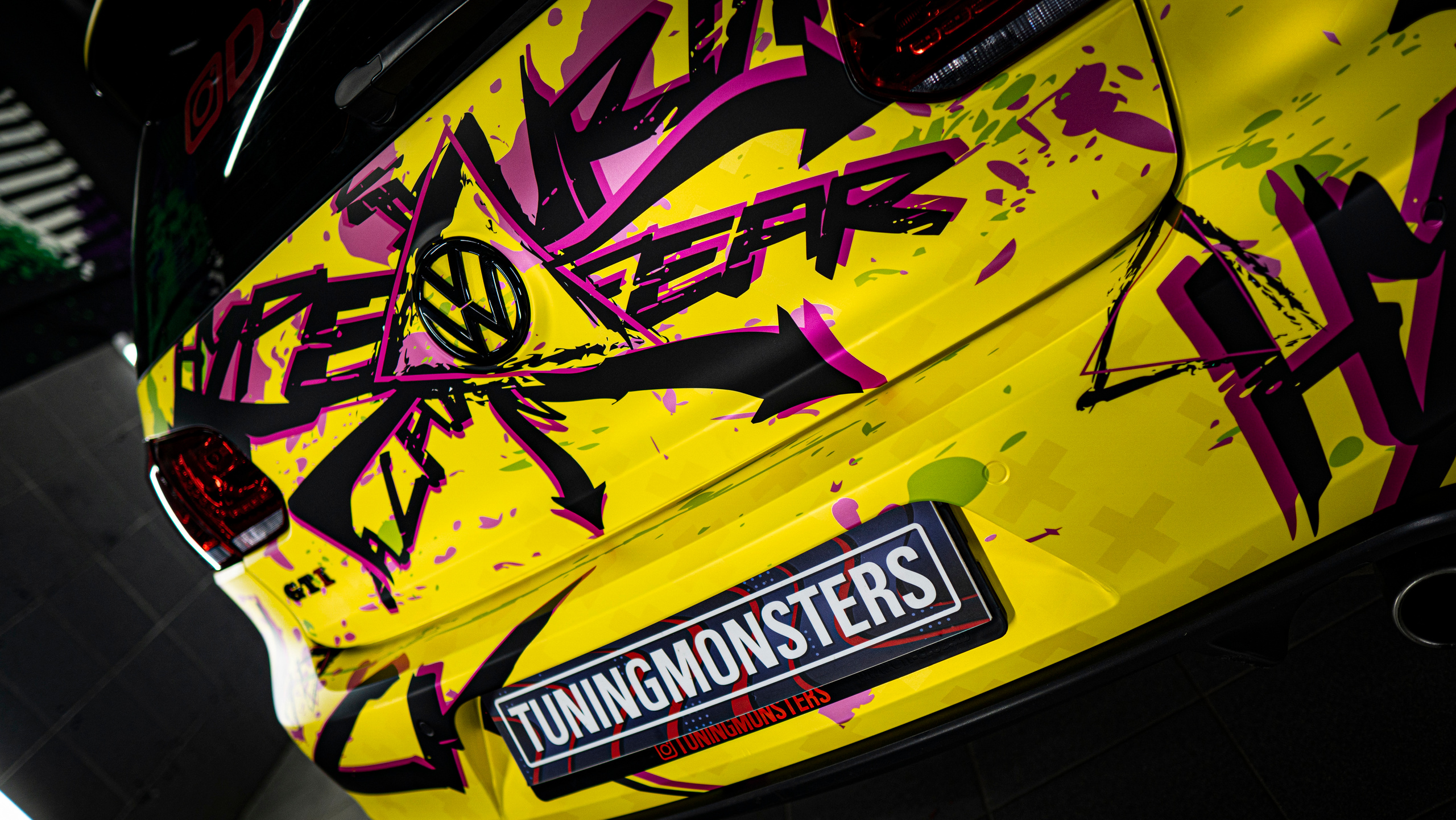 Винилография на VolksWagen Golf. Студия дизайна и оклейки авто Barmaley Design