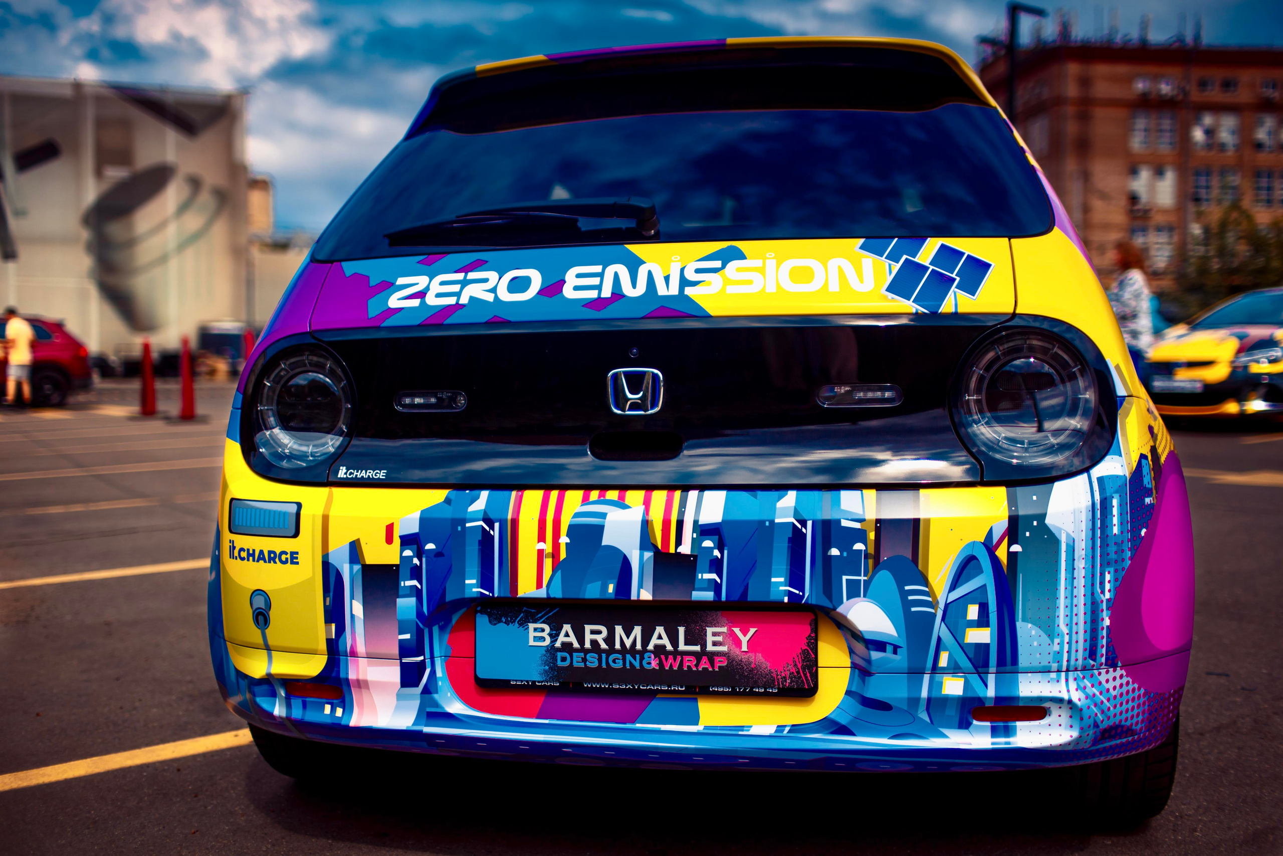Винилография на Honda E. Студия дизайна и оклейки авто Barmaley Design