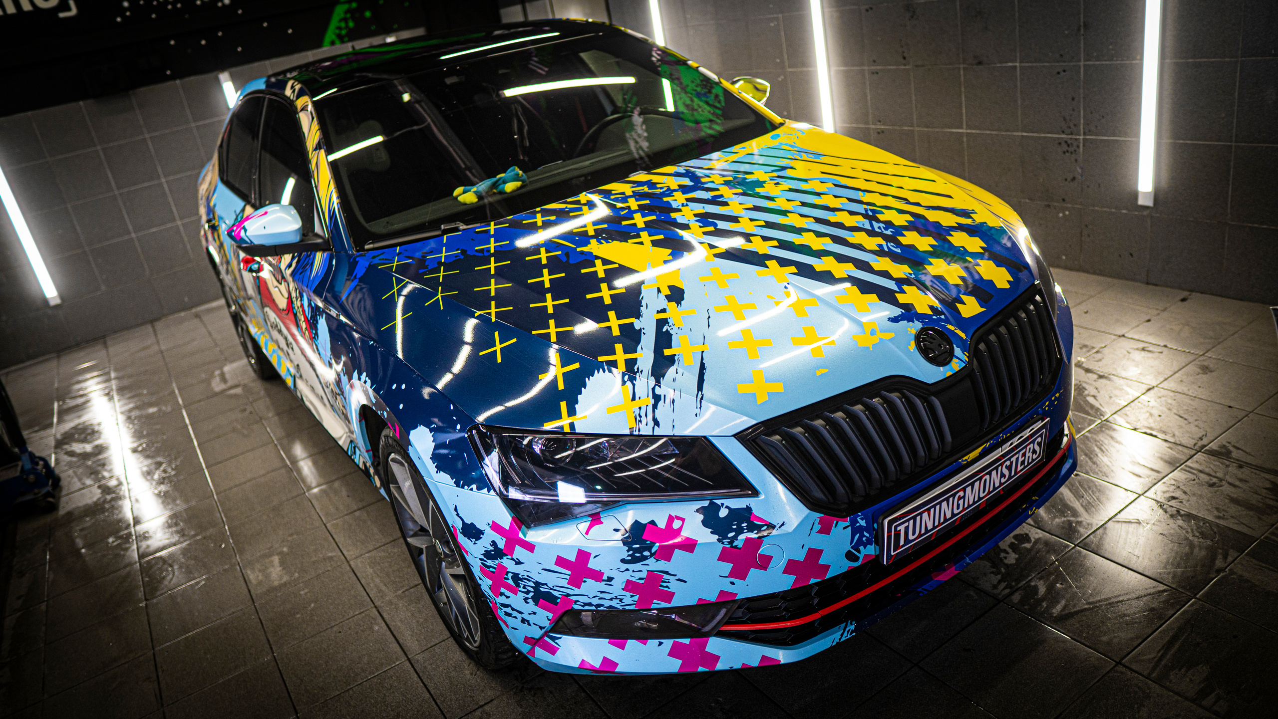 Винилография на Skoda Superb. Студия дизайна и оклейки авто Barmaley Design