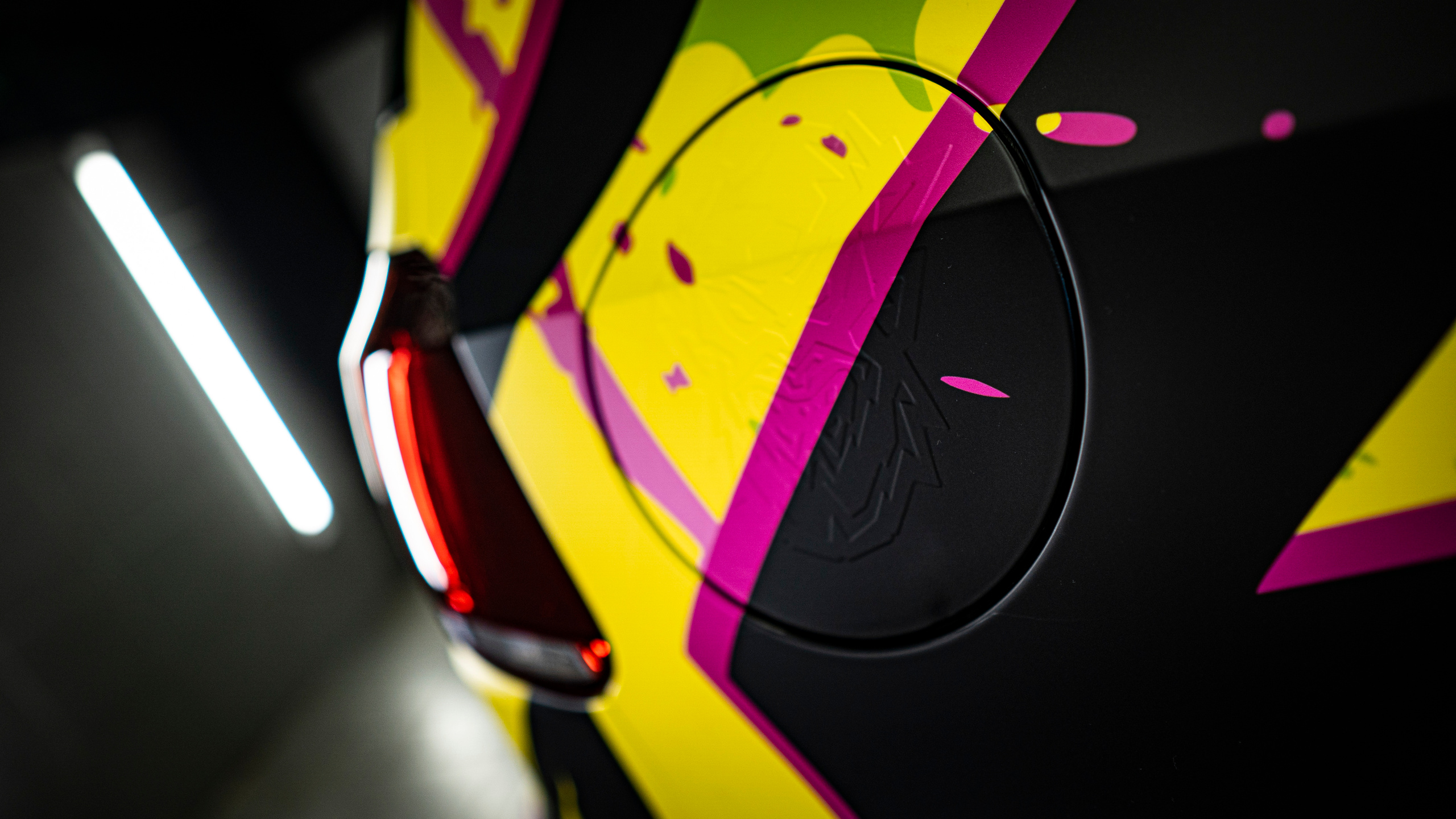 Винилография на VolksWagen Golf. Студия дизайна и оклейки авто Barmaley Design