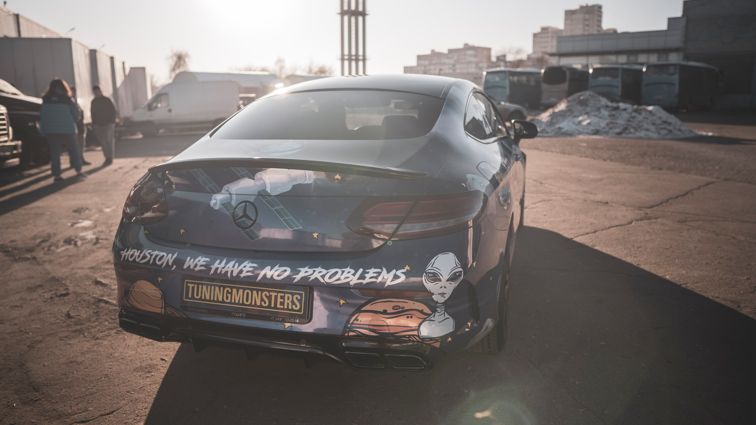 Винилография на Mercedes Benz E Coupe. Студия дизайна и оклейки авто Barmaley Design