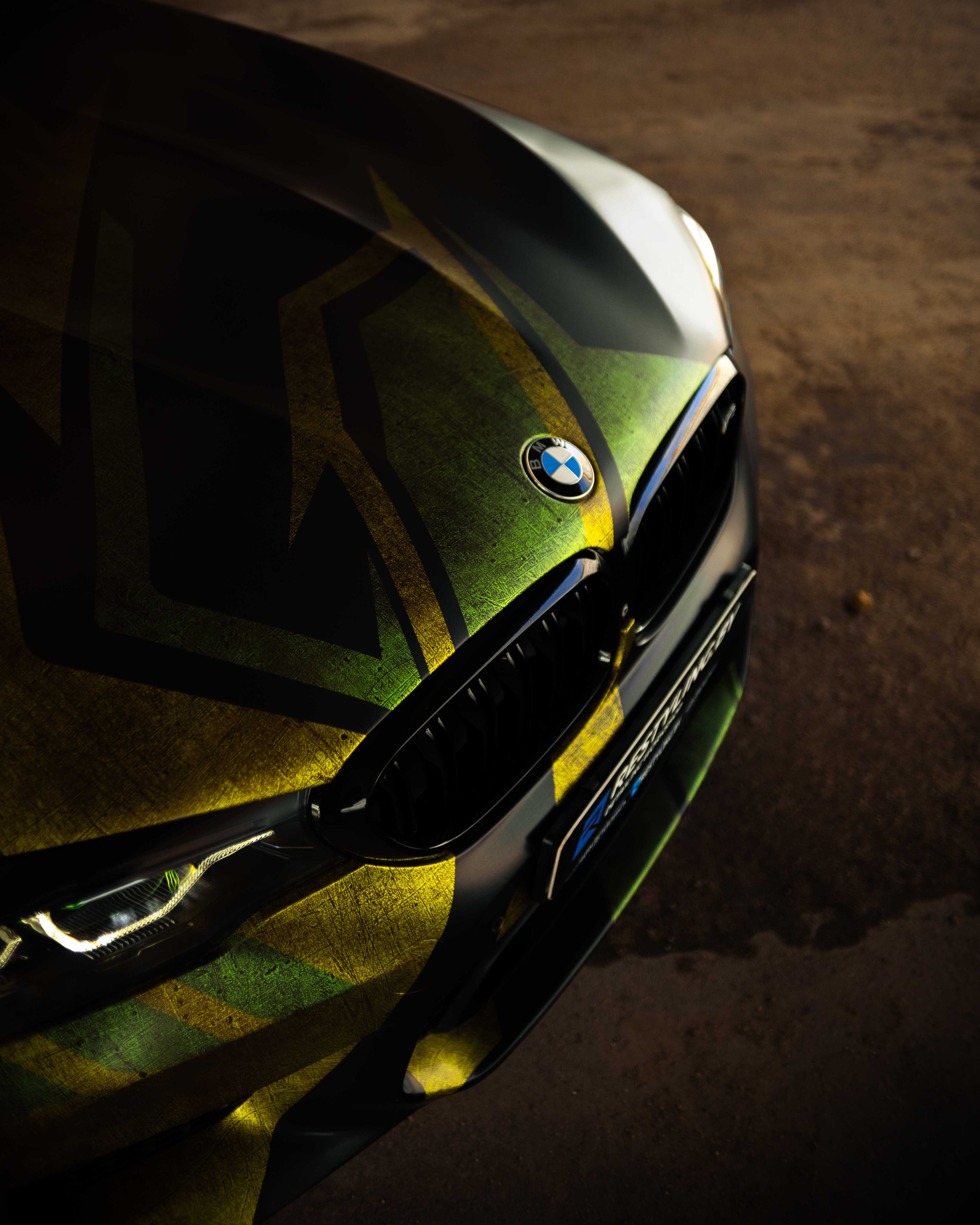 Винилография на BMW M5 F90. Студия дизайна и оклейки авто Barmaley Design