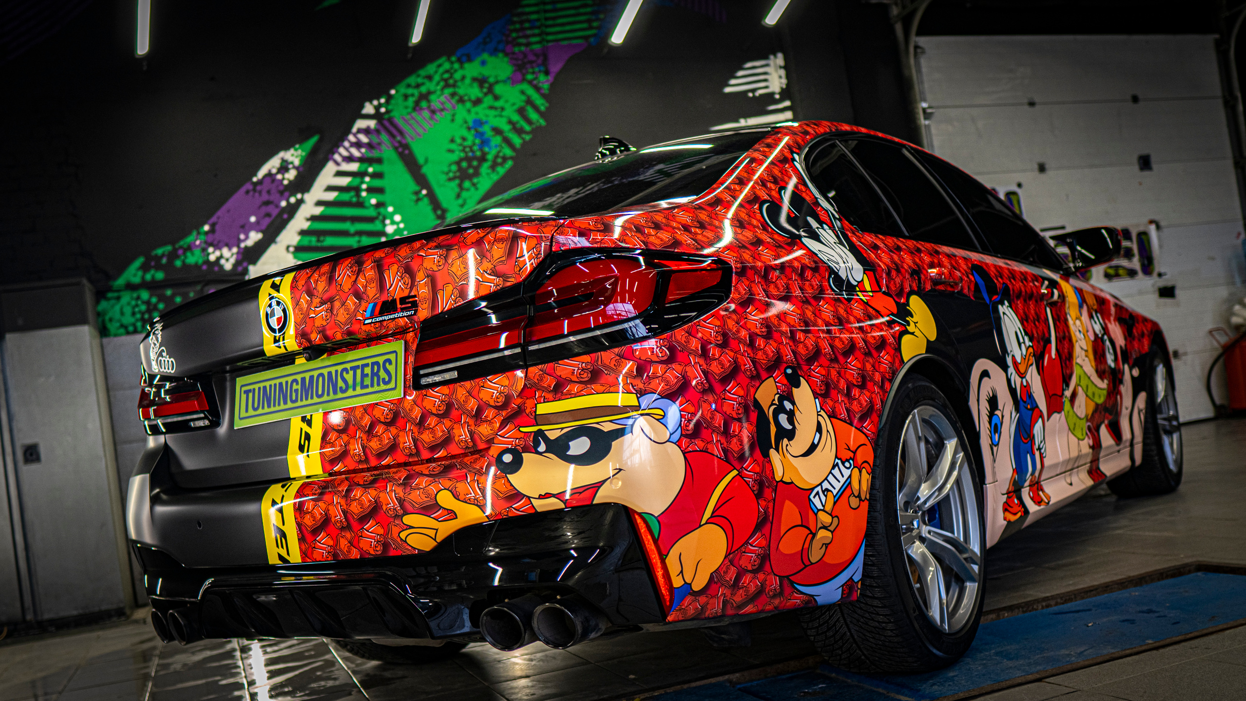 Винилография на BMW M5. Студия дизайна и оклейки авто Barmaley Design