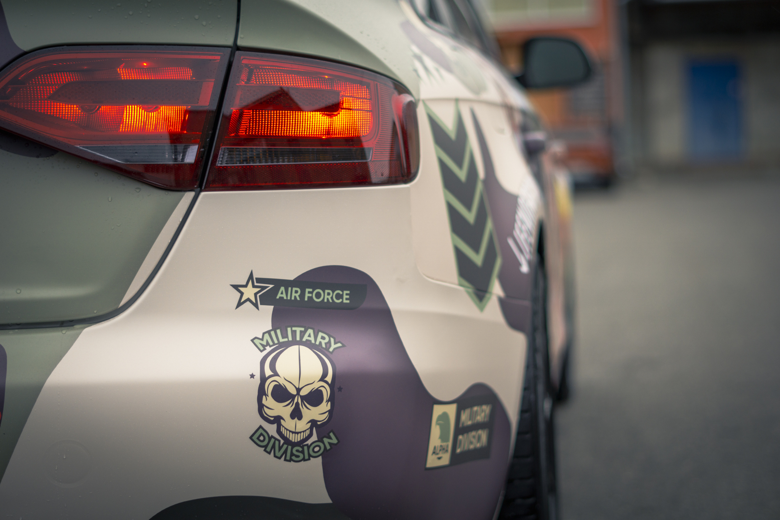 Винилография на Audi A4. Студия дизайна и оклейки авто Barmaley Design