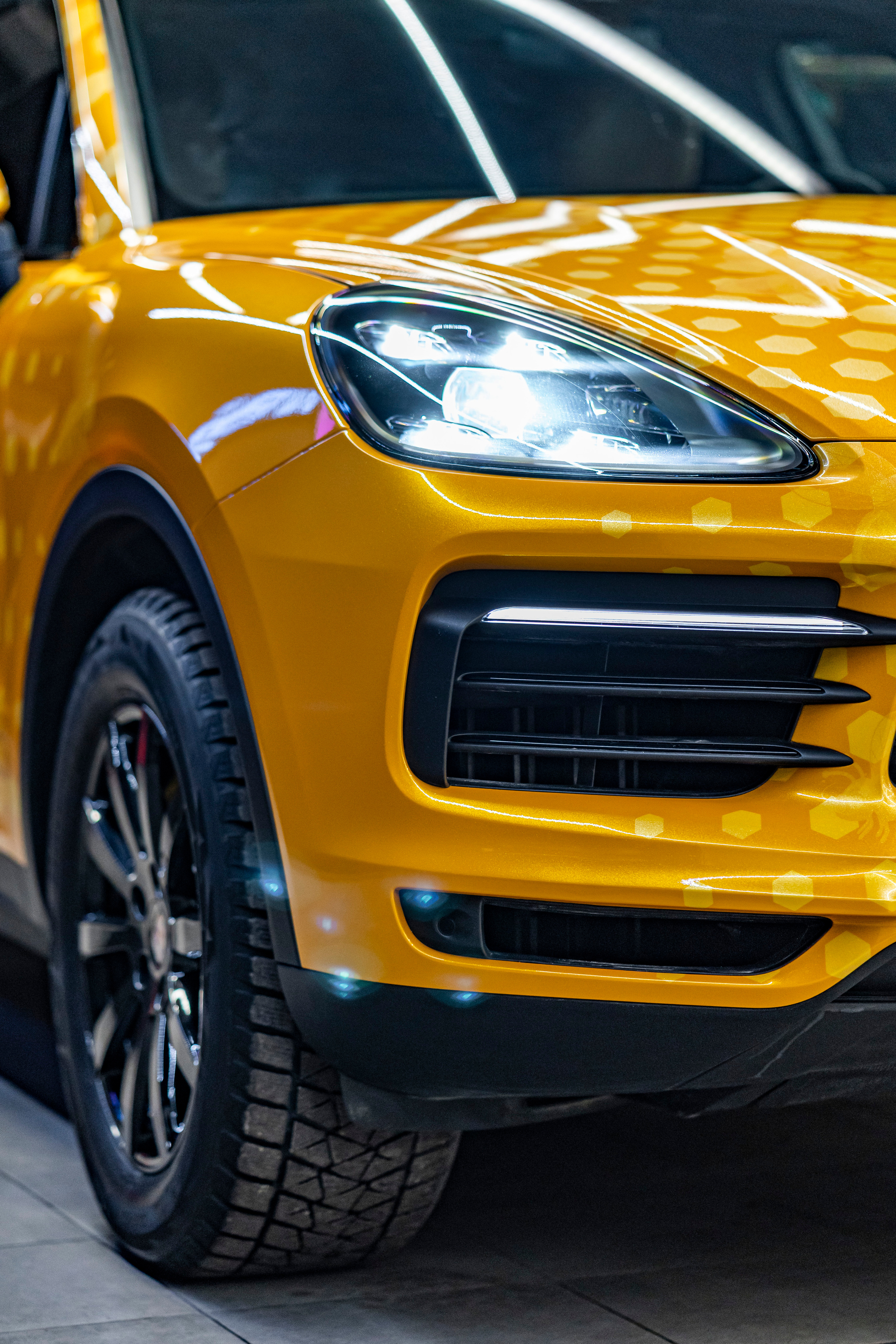 Винилография на Porsche Cayenne. Студия дизайна и оклейки авто Barmaley Design