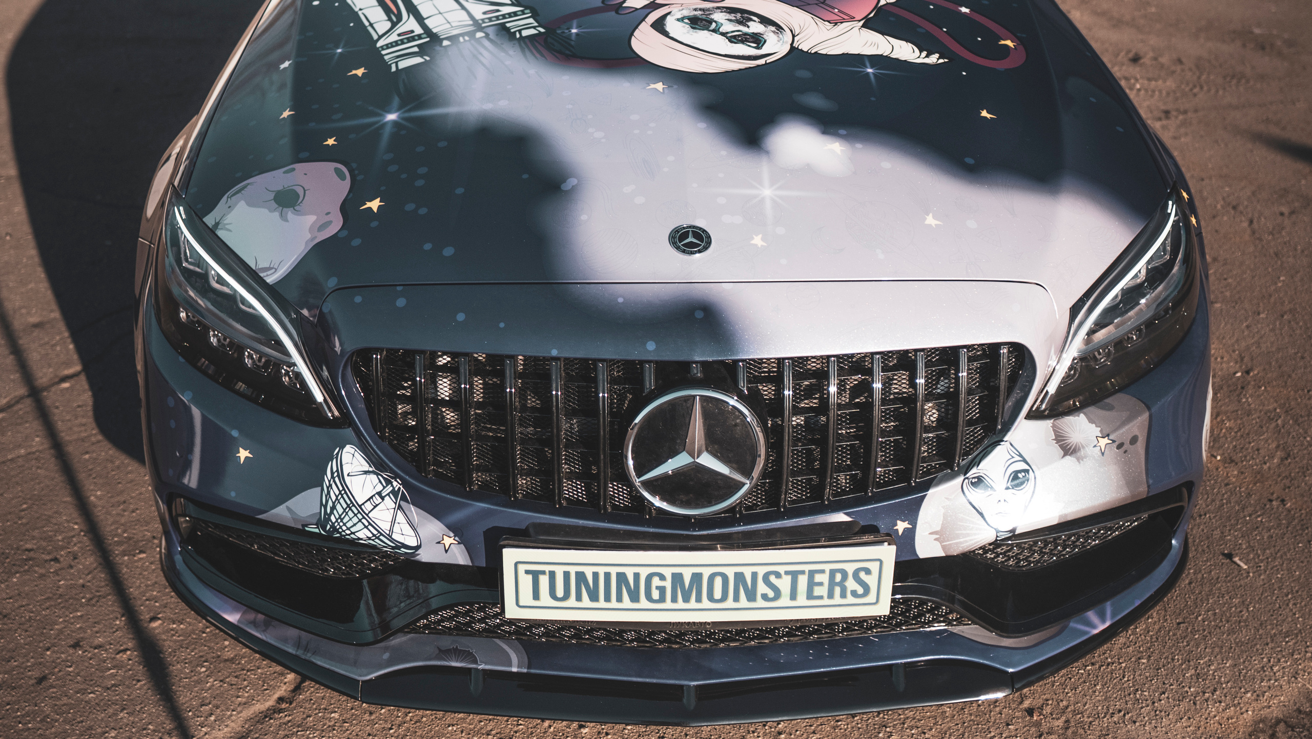 Винилография на Mercedes Benz E Coupe. Студия дизайна и оклейки авто Barmaley Design