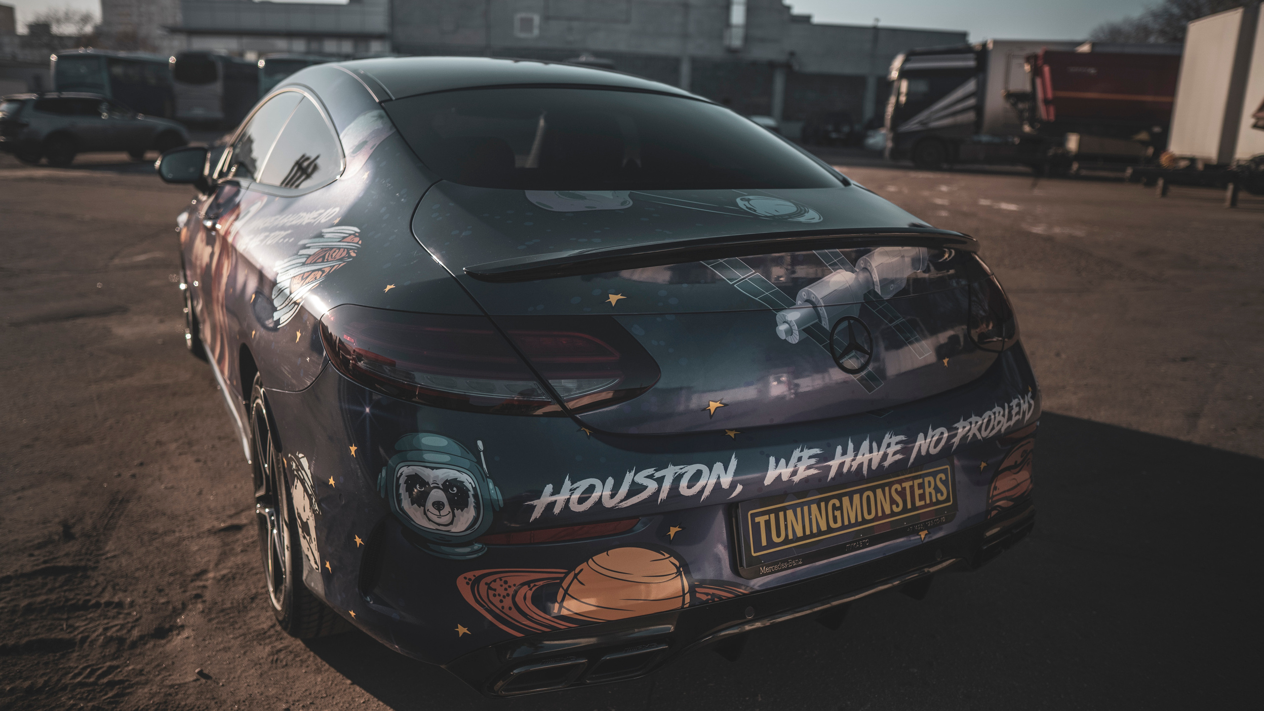 Винилография на Mercedes Benz E Coupe. Студия дизайна и оклейки авто Barmaley Design