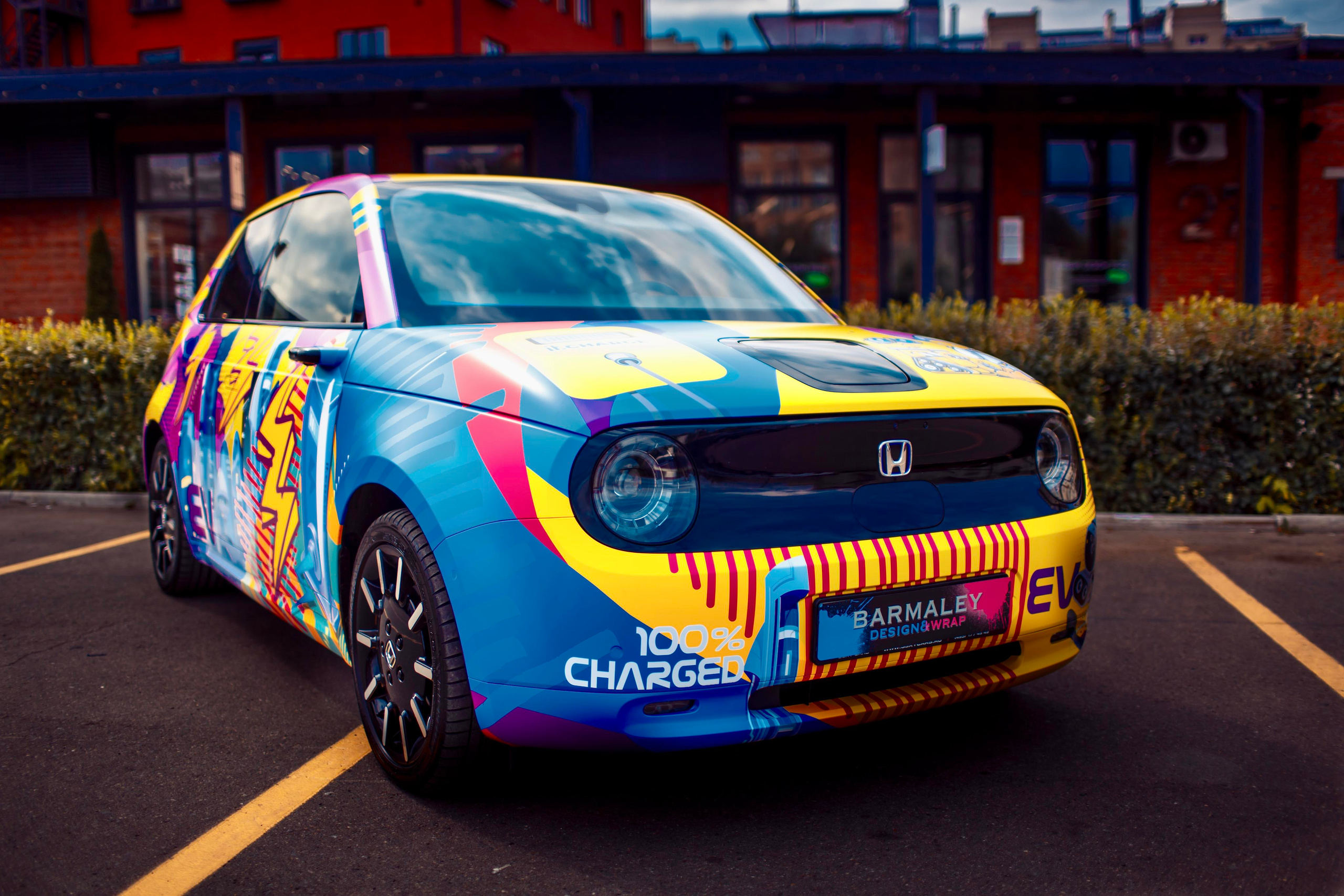 Винилография на Honda E. Студия дизайна и оклейки авто Barmaley Design