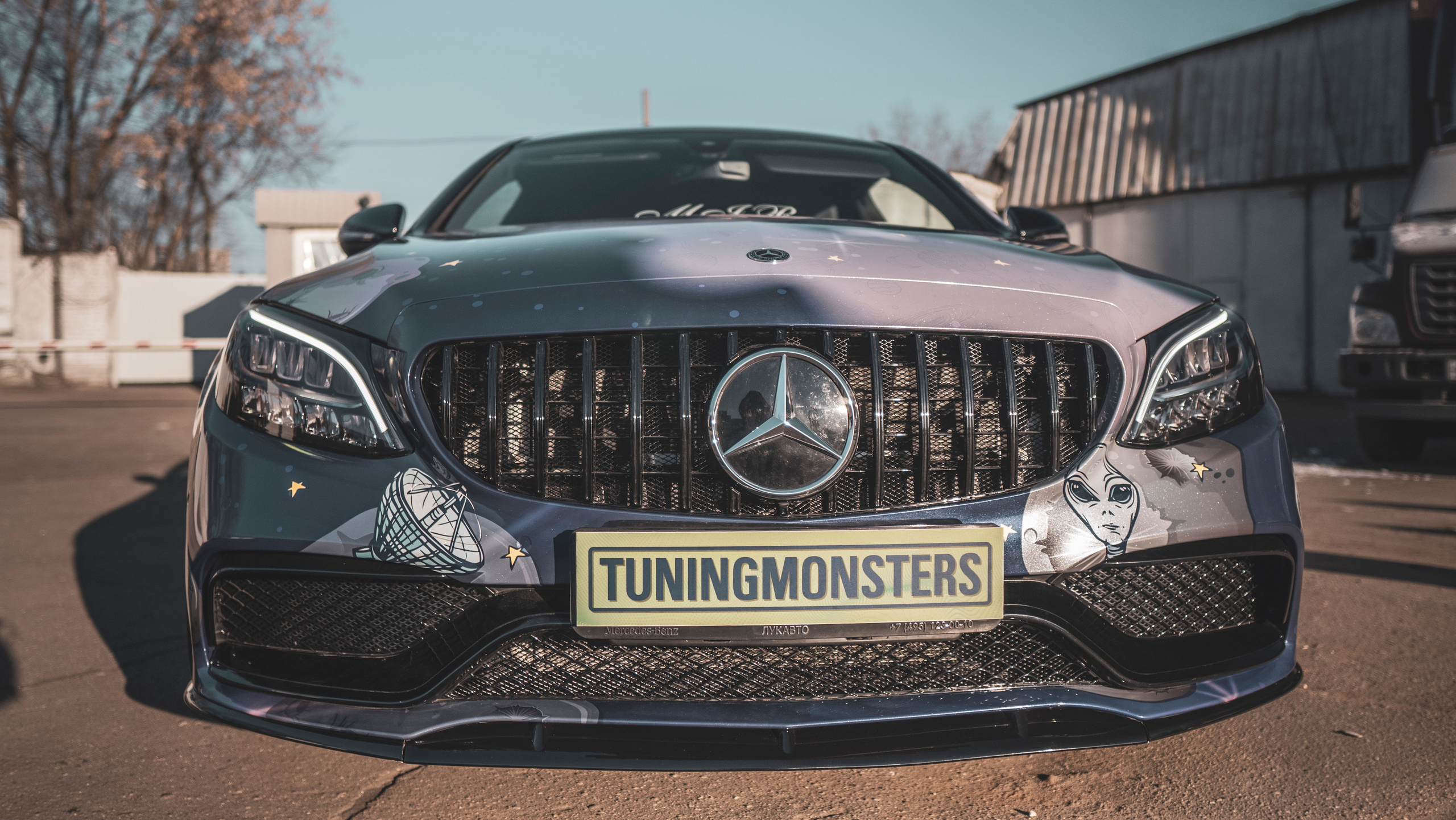 Винилография на Mercedes Benz E Coupe. Студия дизайна и оклейки авто Barmaley Design