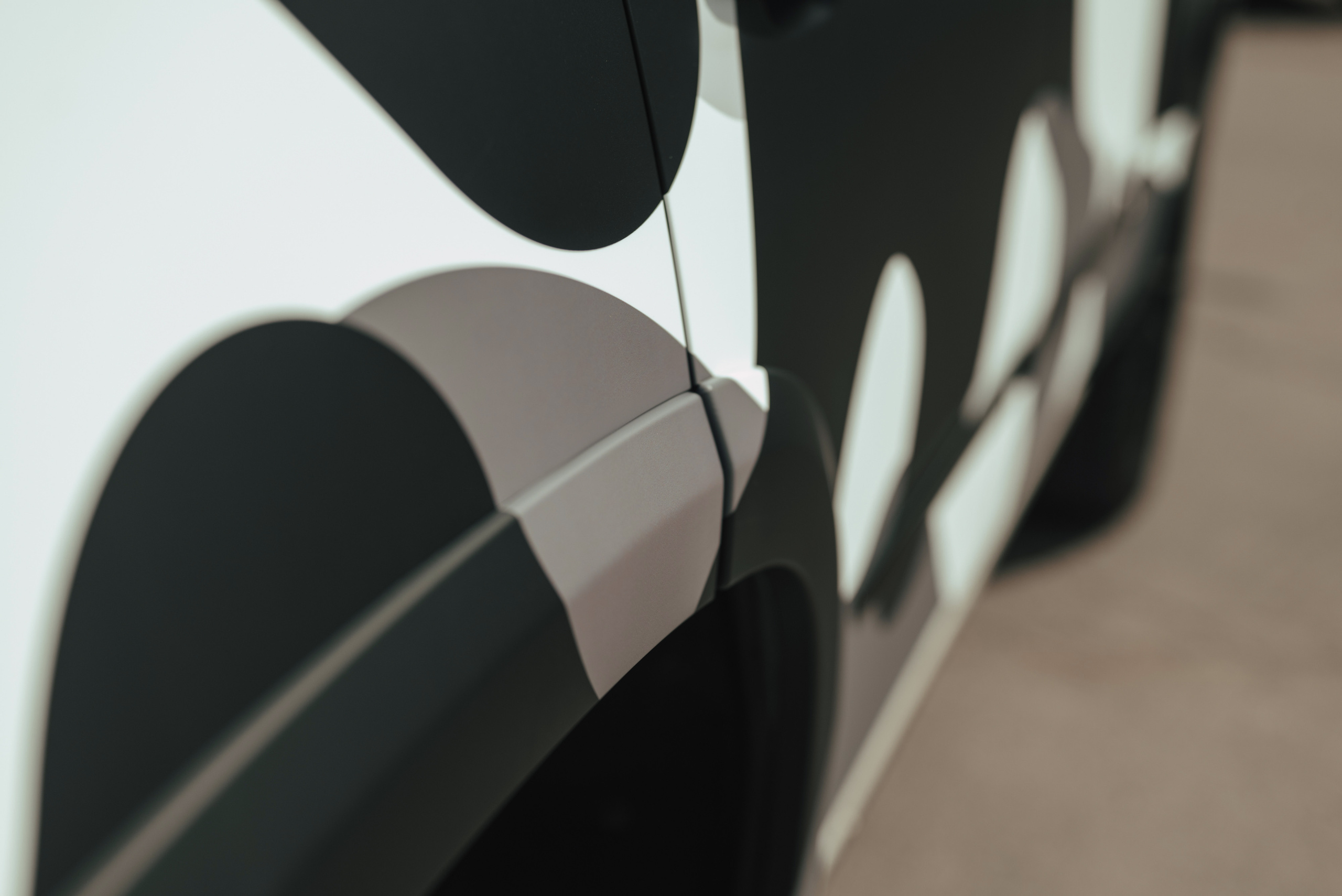 Винилография на Cadillac Escalade. Студия дизайна и оклейки авто Barmaley Design