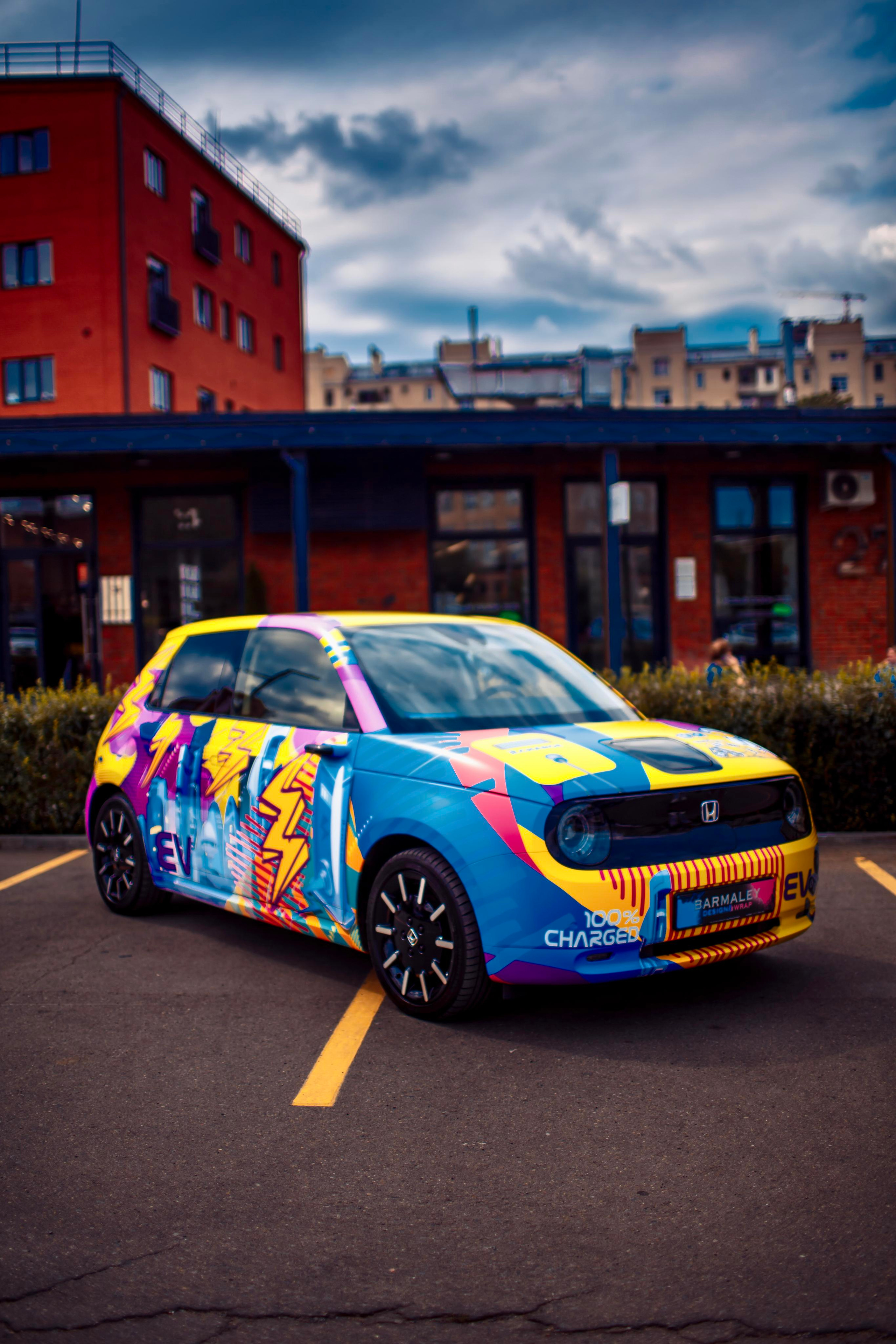 Винилография на Honda E. Студия дизайна и оклейки авто Barmaley Design